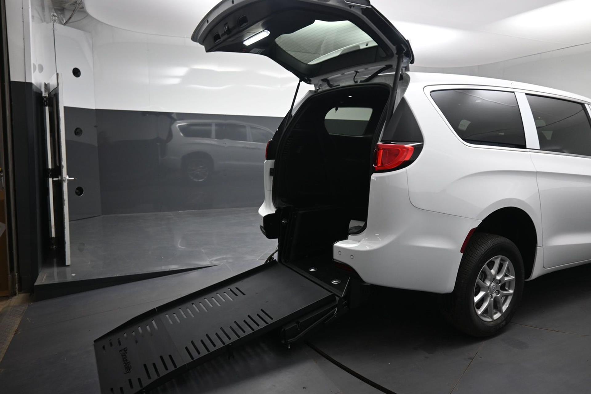 2026 Chrysler Voyager