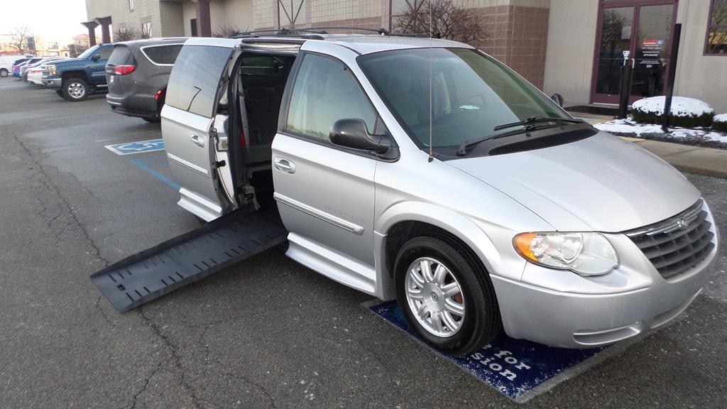 Used Handicap Wheelchair Van For Sale 2005 Chrysler