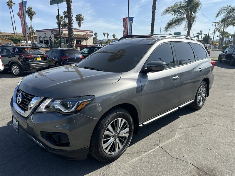 2020 Nissan Pathfinder S 2WD's photo