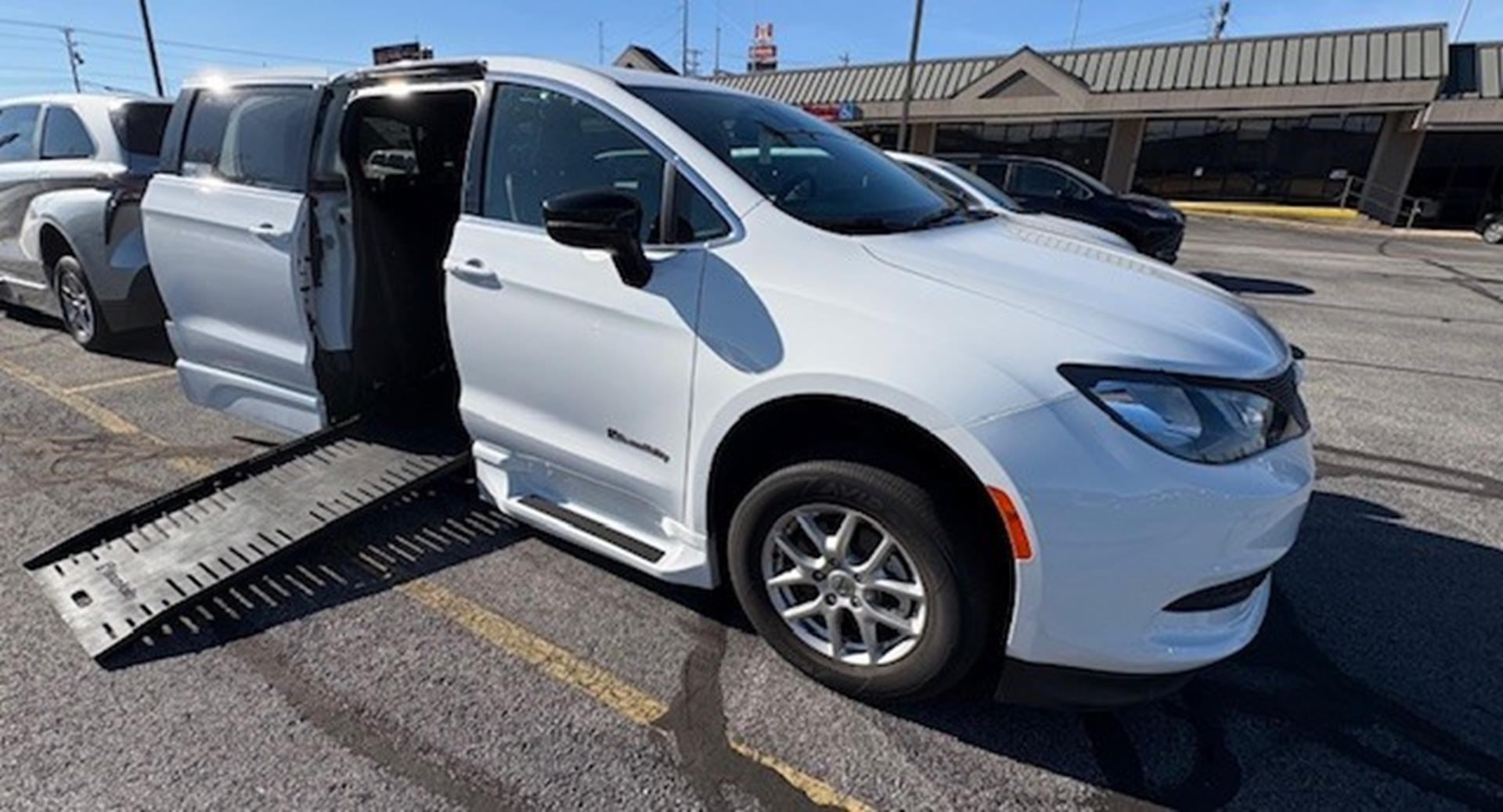 2025 Chrysler Voyager LX's photo