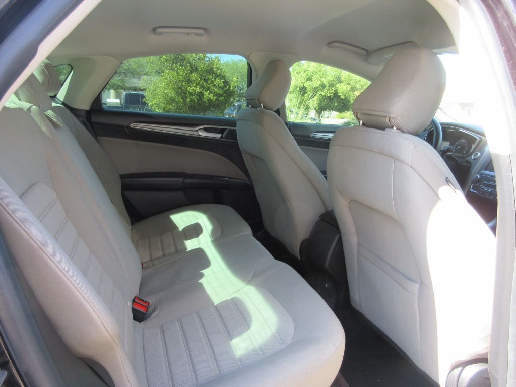 Car Image 11