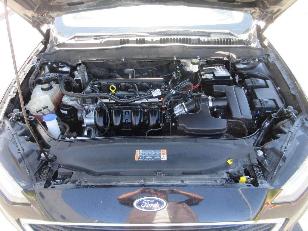 Car Image 13