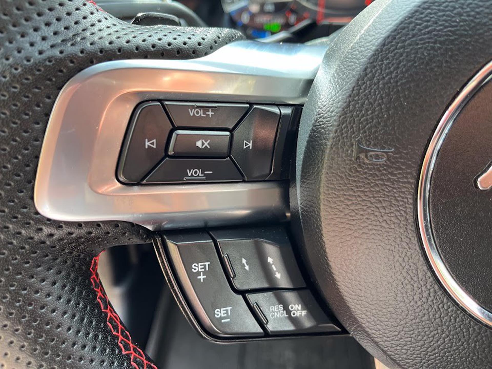 2021 Ford Mustang GT Premium - Photo 13