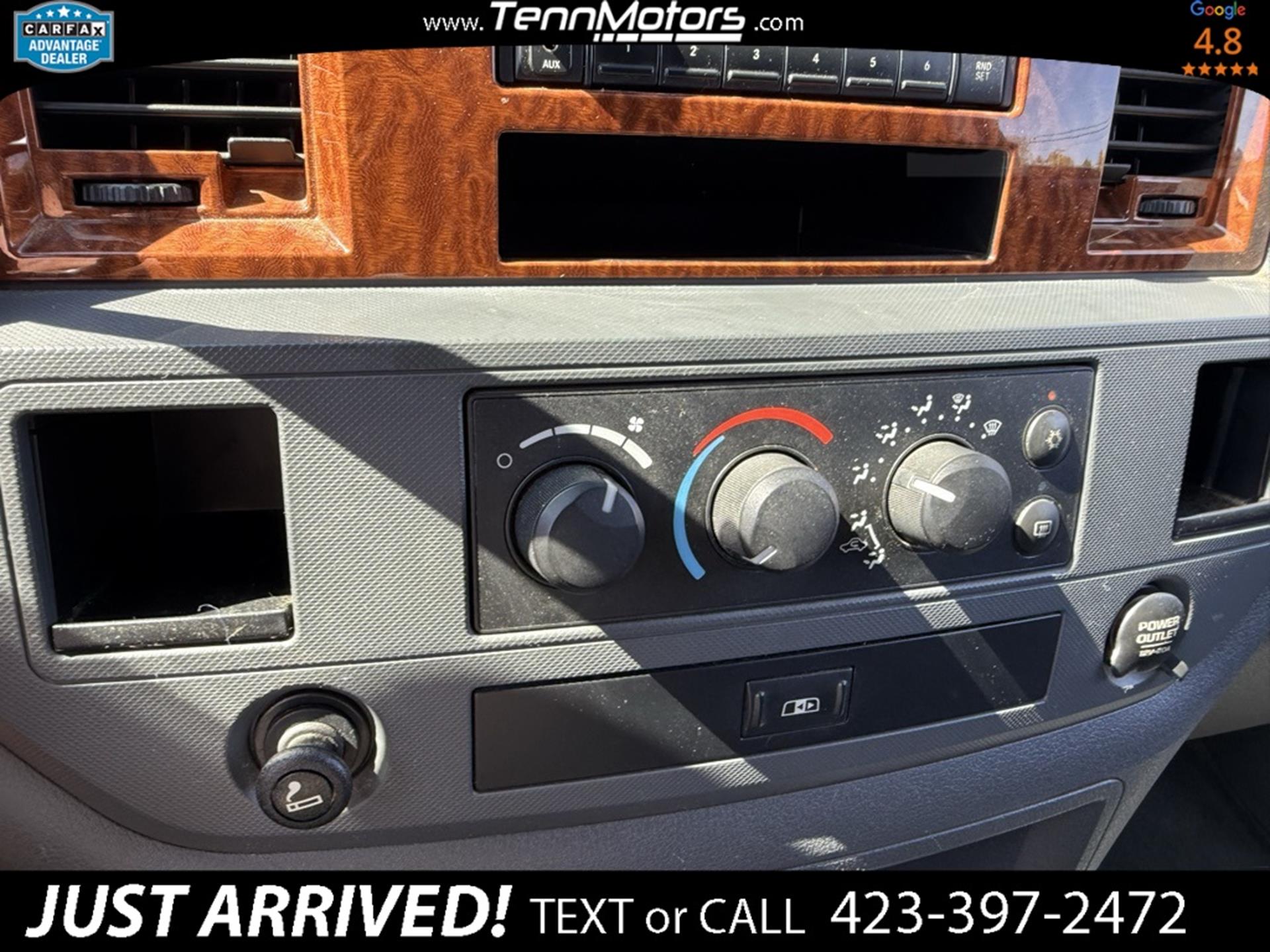 2006 Dodge Ram SLT photo 18