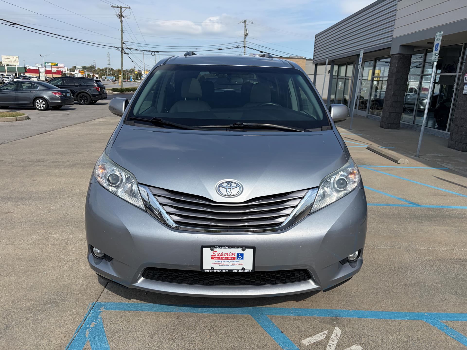 PRE OWNED 2017 Toyota Sienna XLE