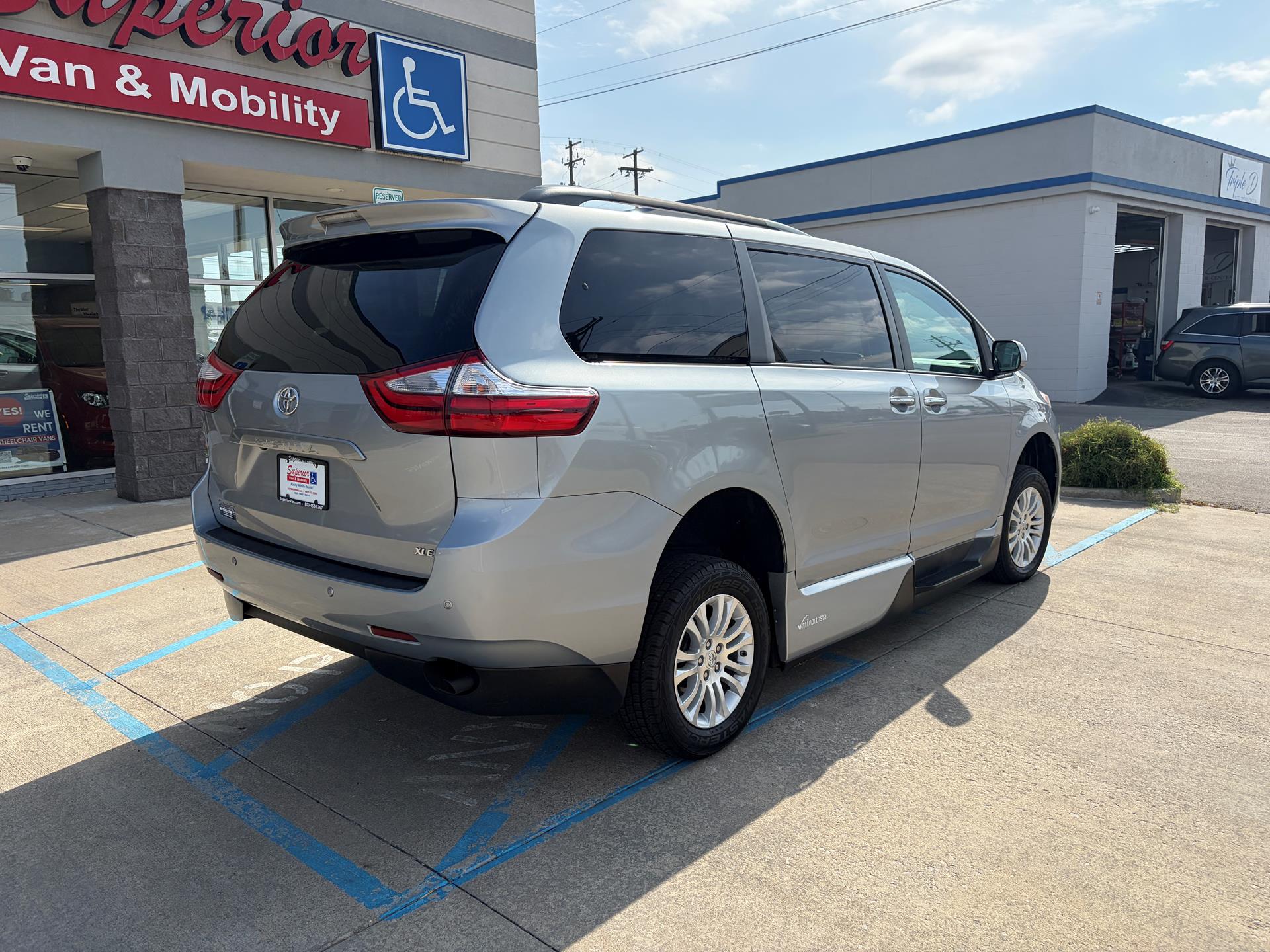 PRE OWNED 2017 Toyota Sienna XLE