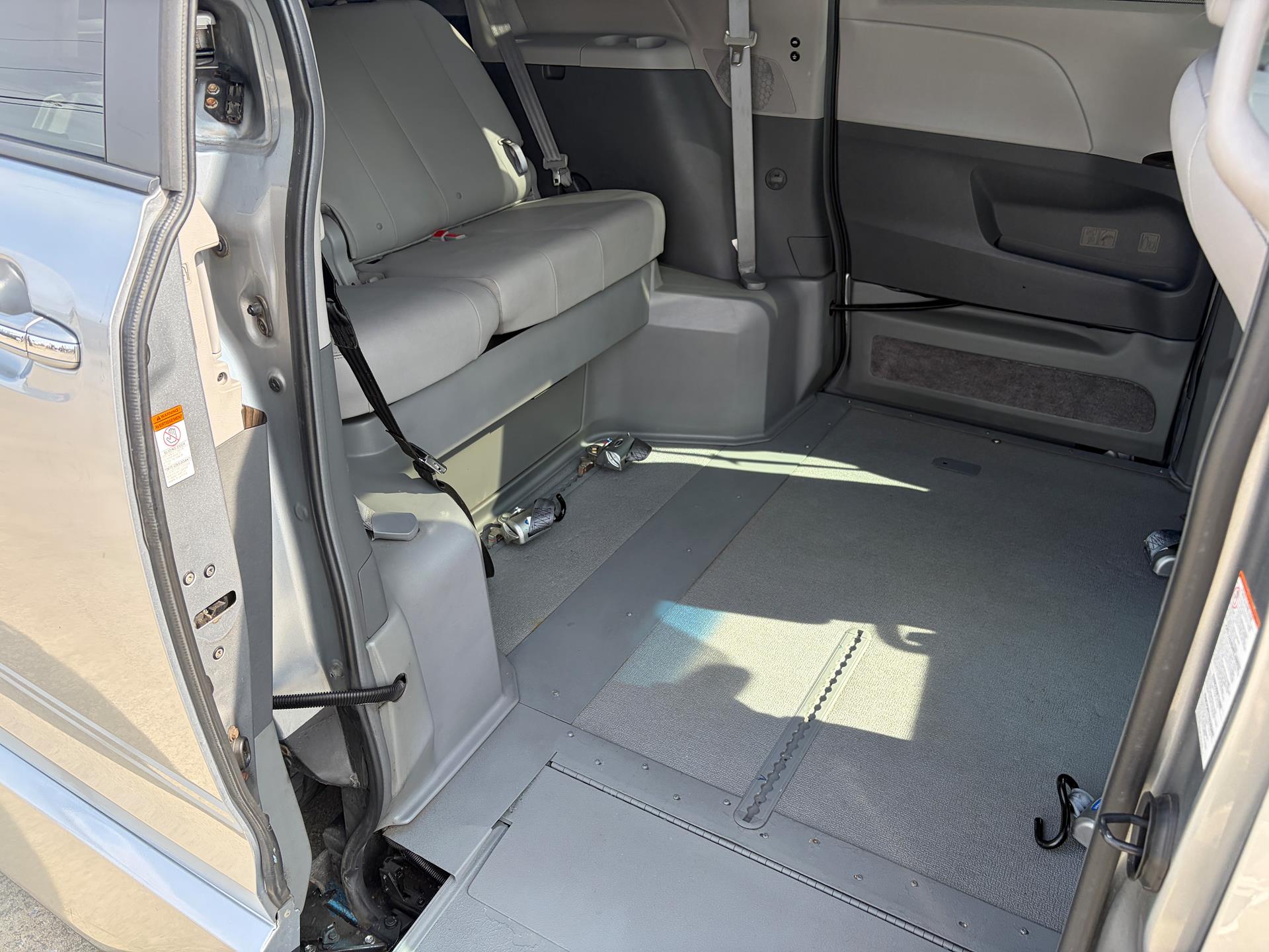 PRE OWNED 2017 Toyota Sienna XLE