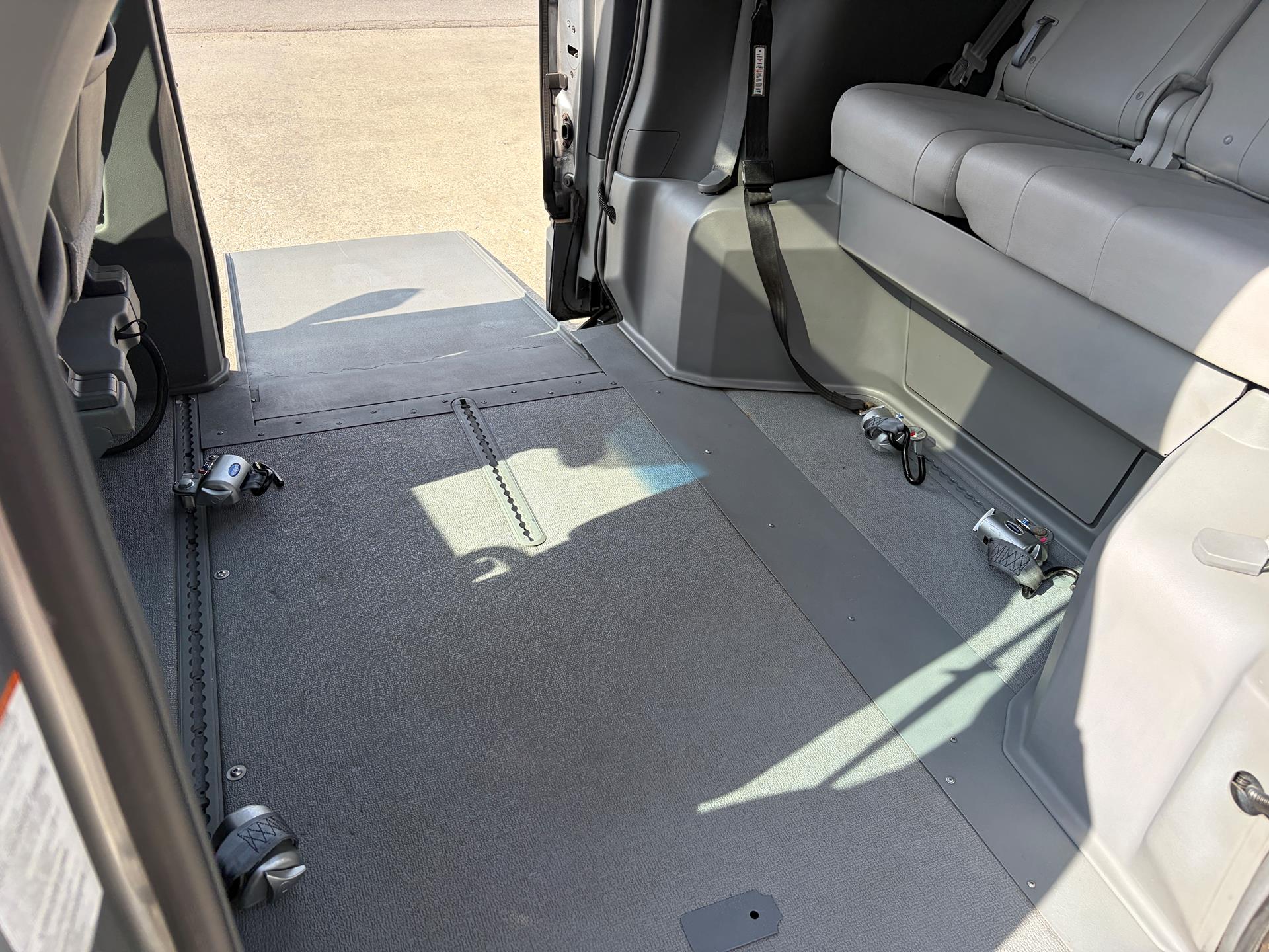 PRE OWNED 2017 Toyota Sienna XLE
