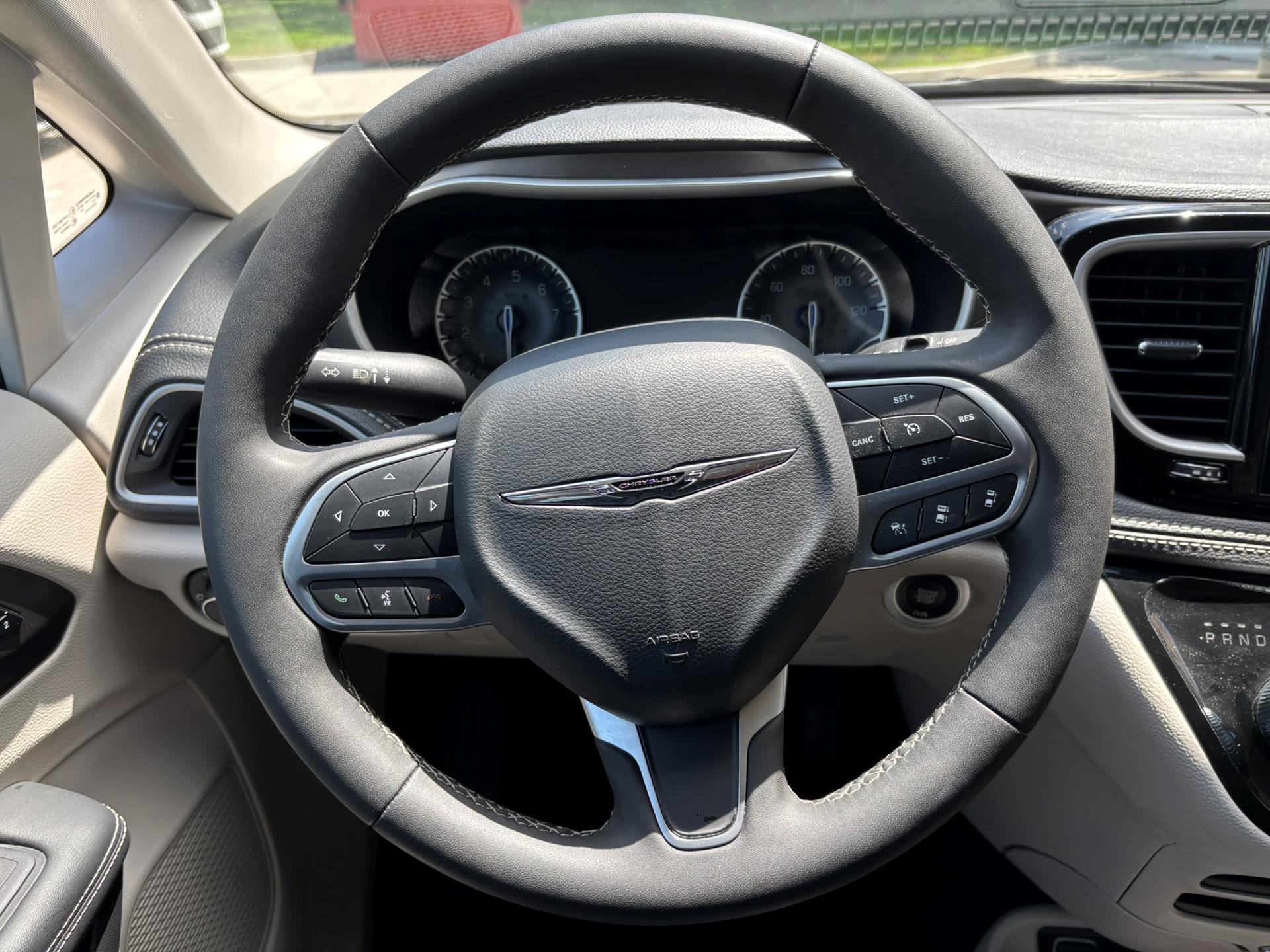 PRE OWNED 2024 Chrysler Pacifica Touring L