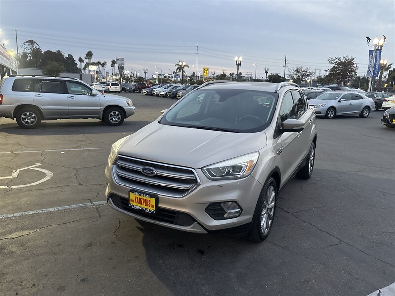 2017 Ford Escape Titanium's photo