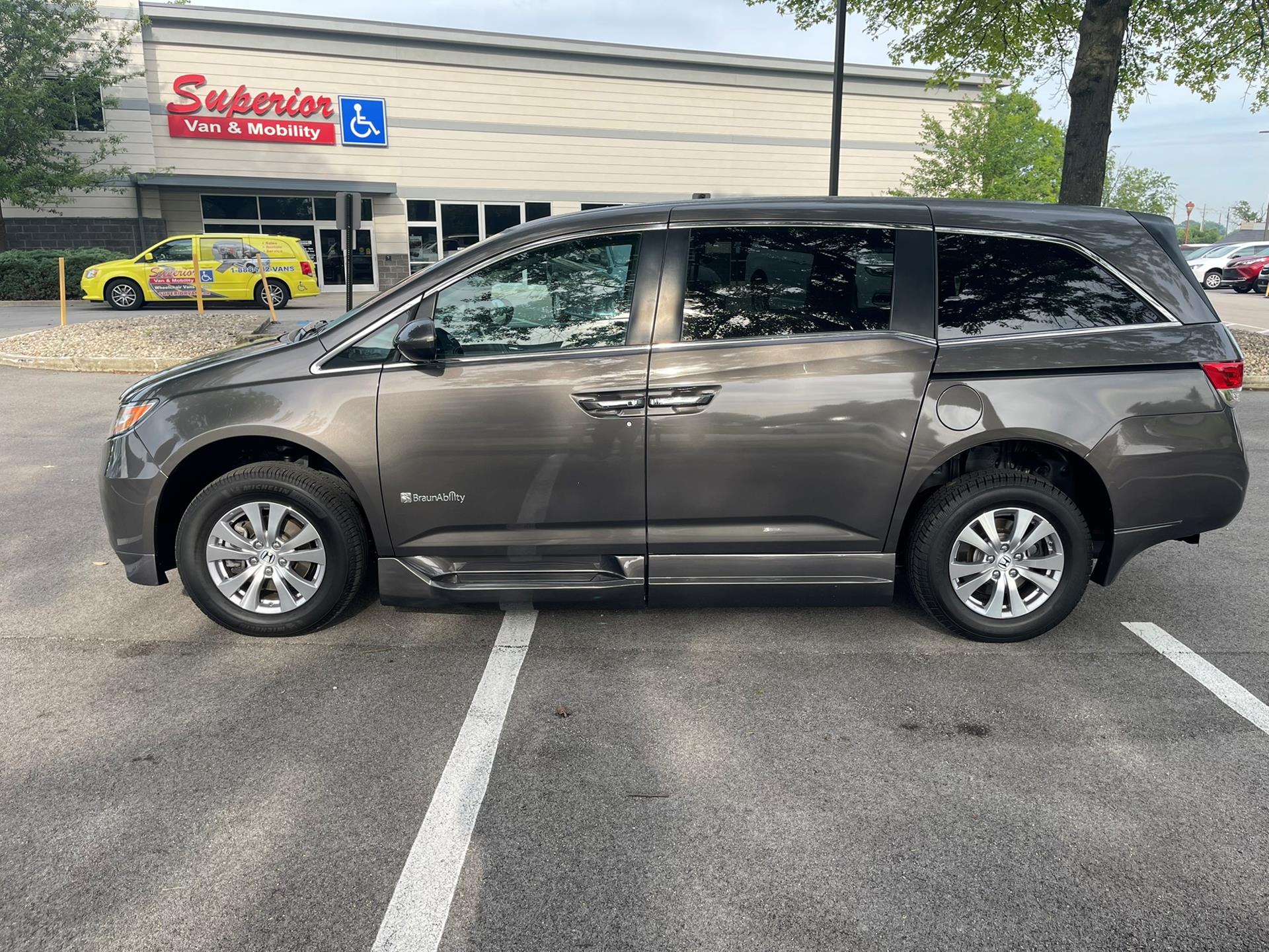 Used 2016 Honda Odyssey EX-L with VIN 5FNRL5H64GB128855 for sale in Louisville, KY