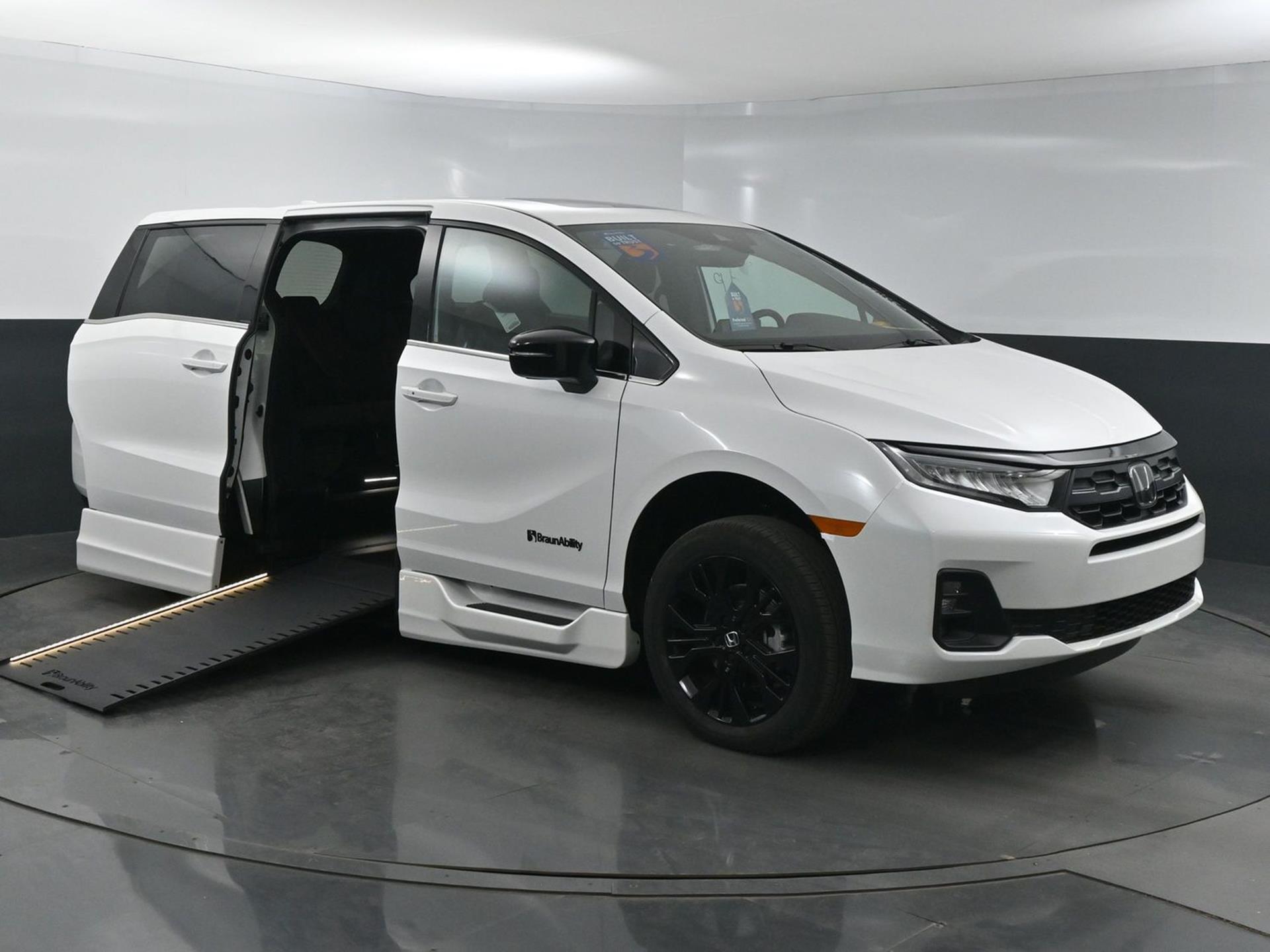 2026 Honda Odyssey Sport L's photo