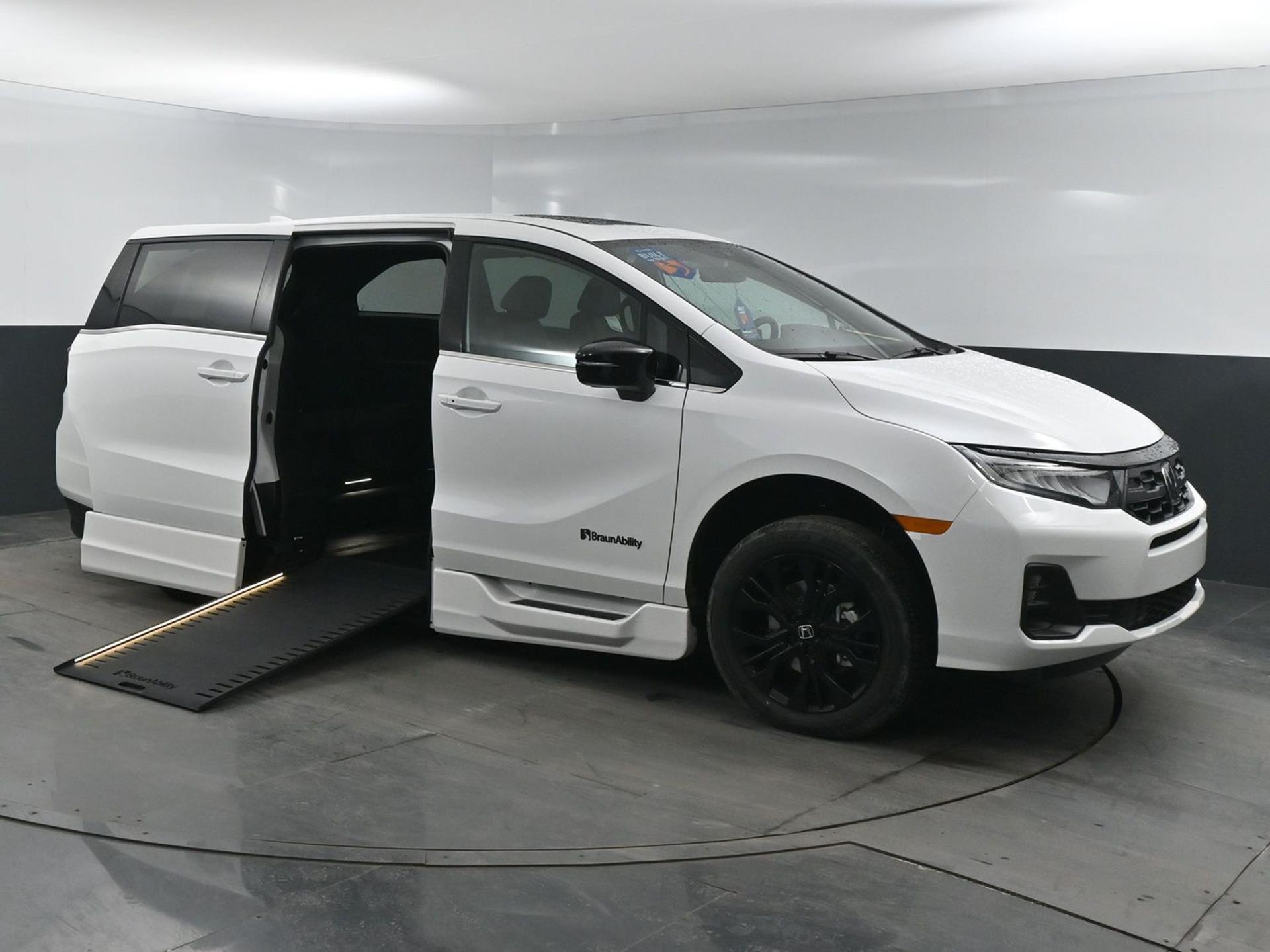 2026 Honda Odyssey Sport L's photo
