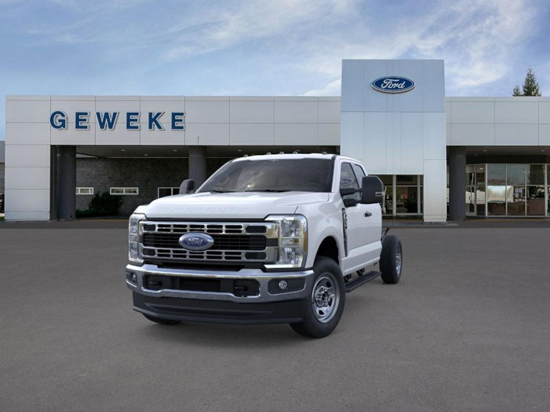 2025 Ford F-350 Super Duty Chassis Cab