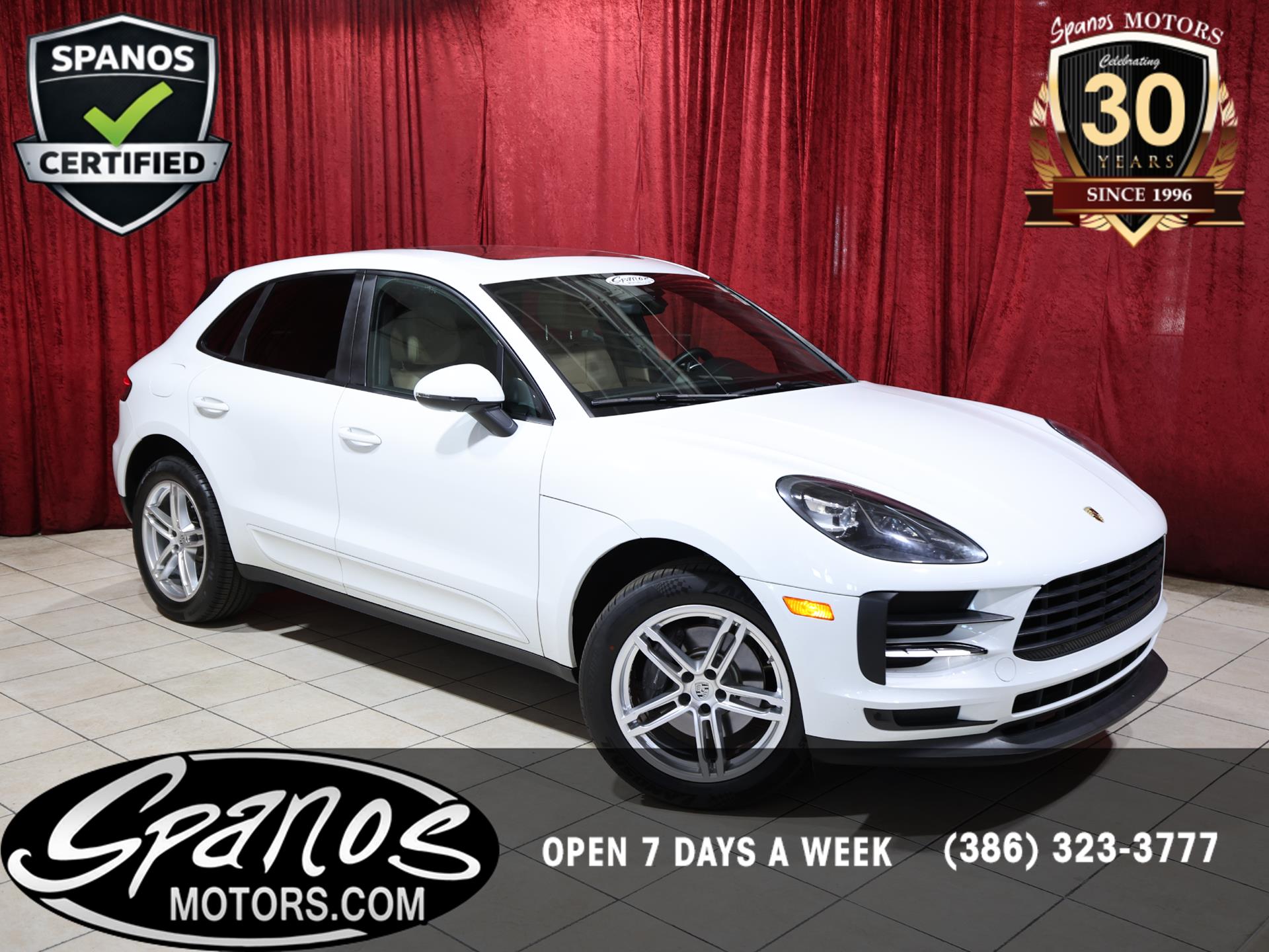 2019 Porsche Macan -'s photo