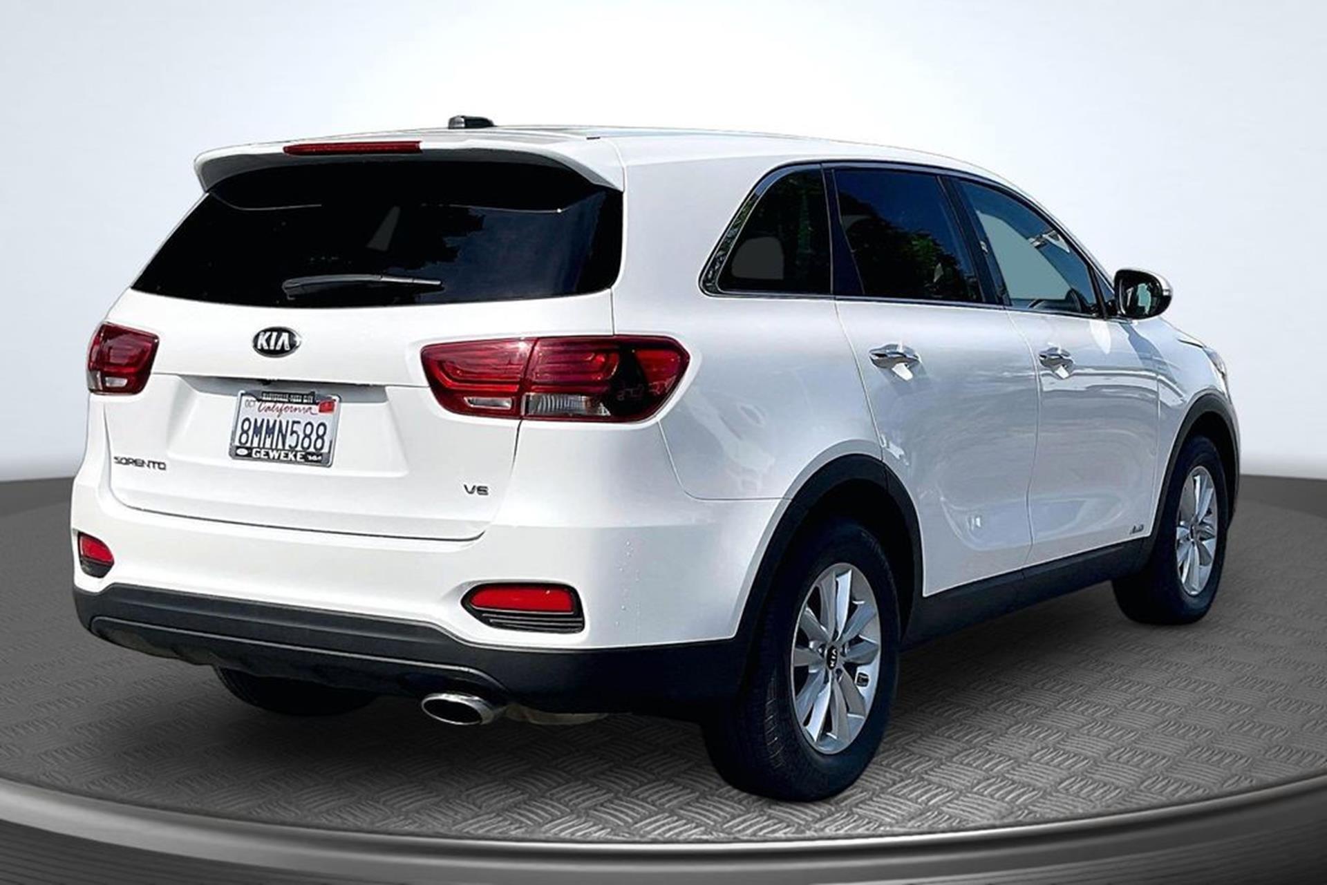 2019 Kia Sorento LX V6 AT 4WD's photo