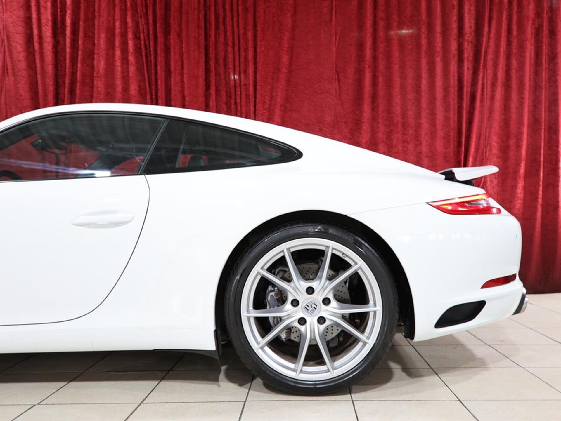 2017 Porsche 911 6