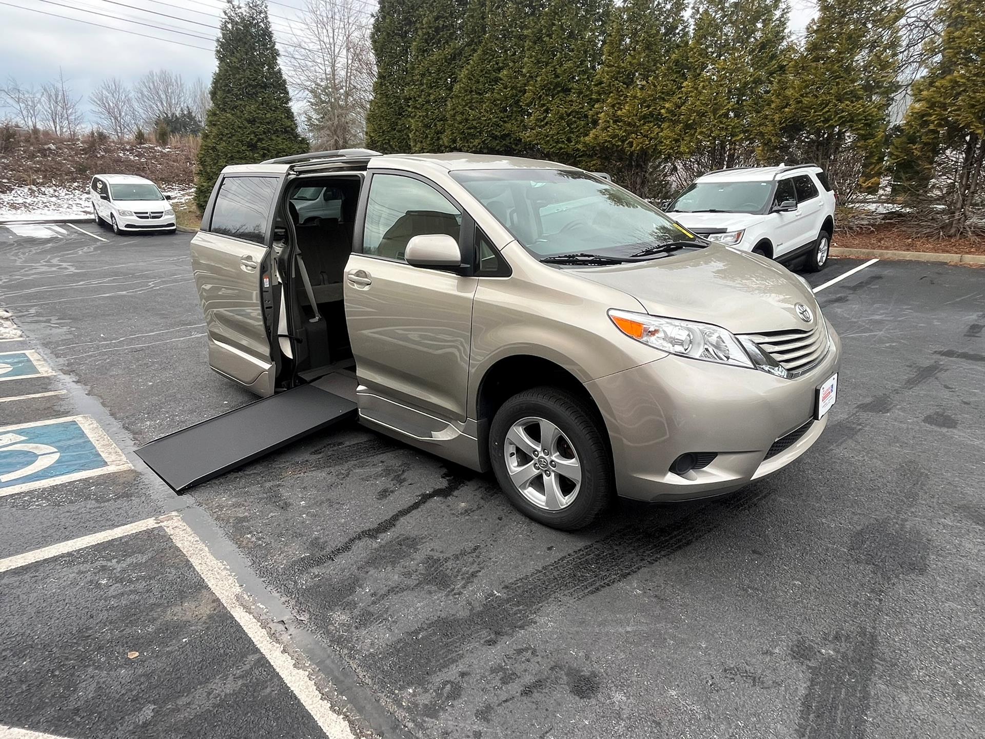 2015 Toyota Sienna LE