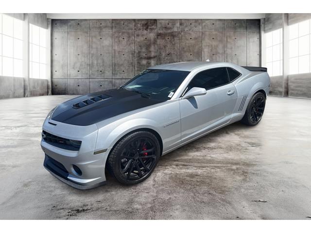 Silver Ice Metallic 2013 Chevrolet Camaro Coupe Rear-Wheel Drive 6-Speed Manual