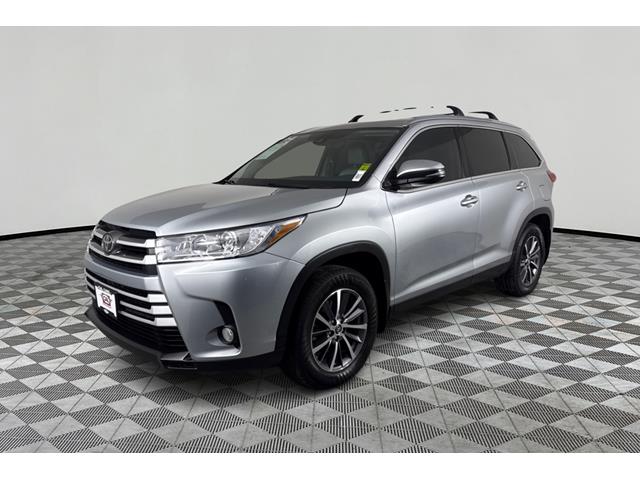 Celestial Silver Metallic 2019 Toyota Highlander SUV / Crossover All-Wheel Drive 8-Speed Automatic