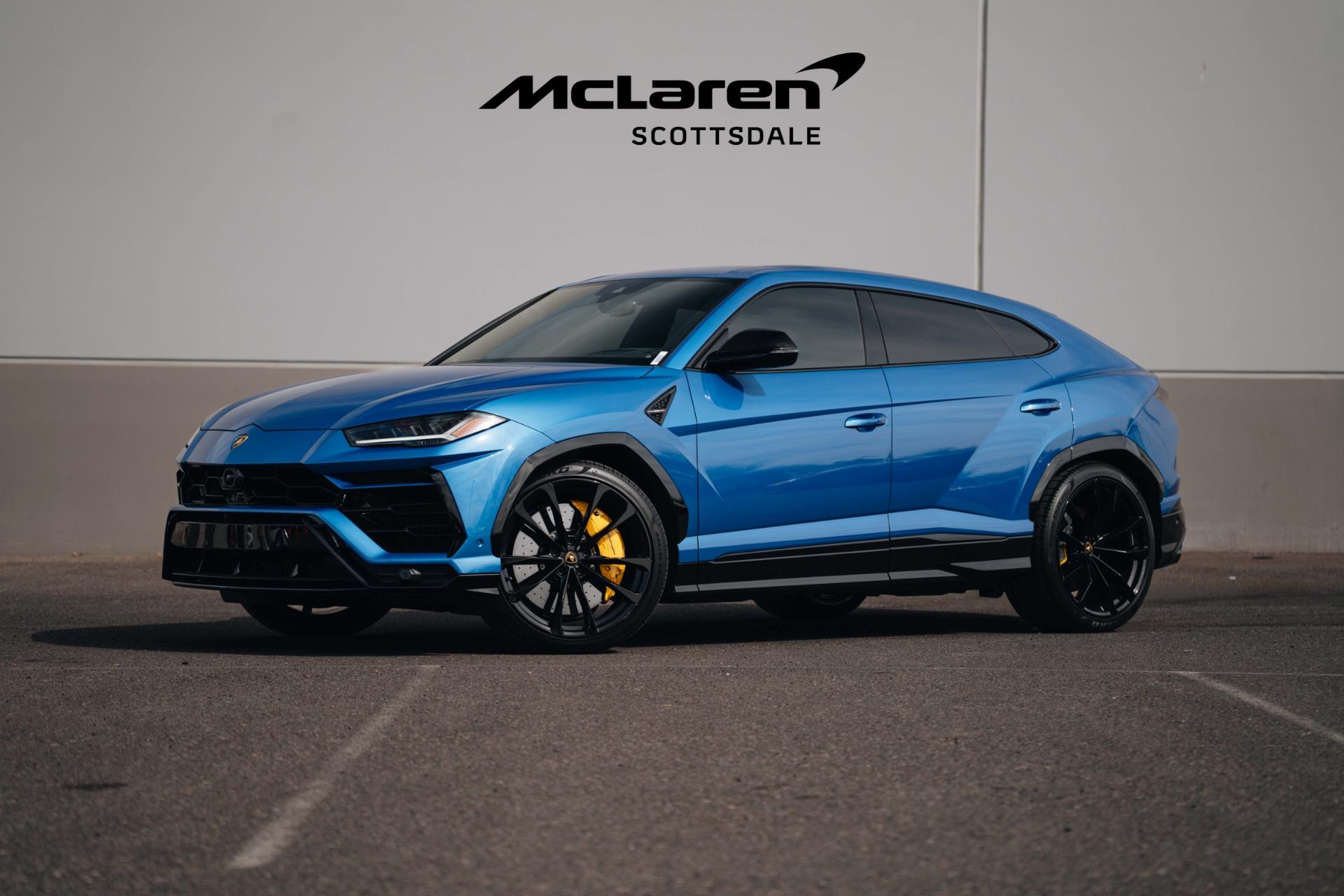 /2022 Lamborghini Urus