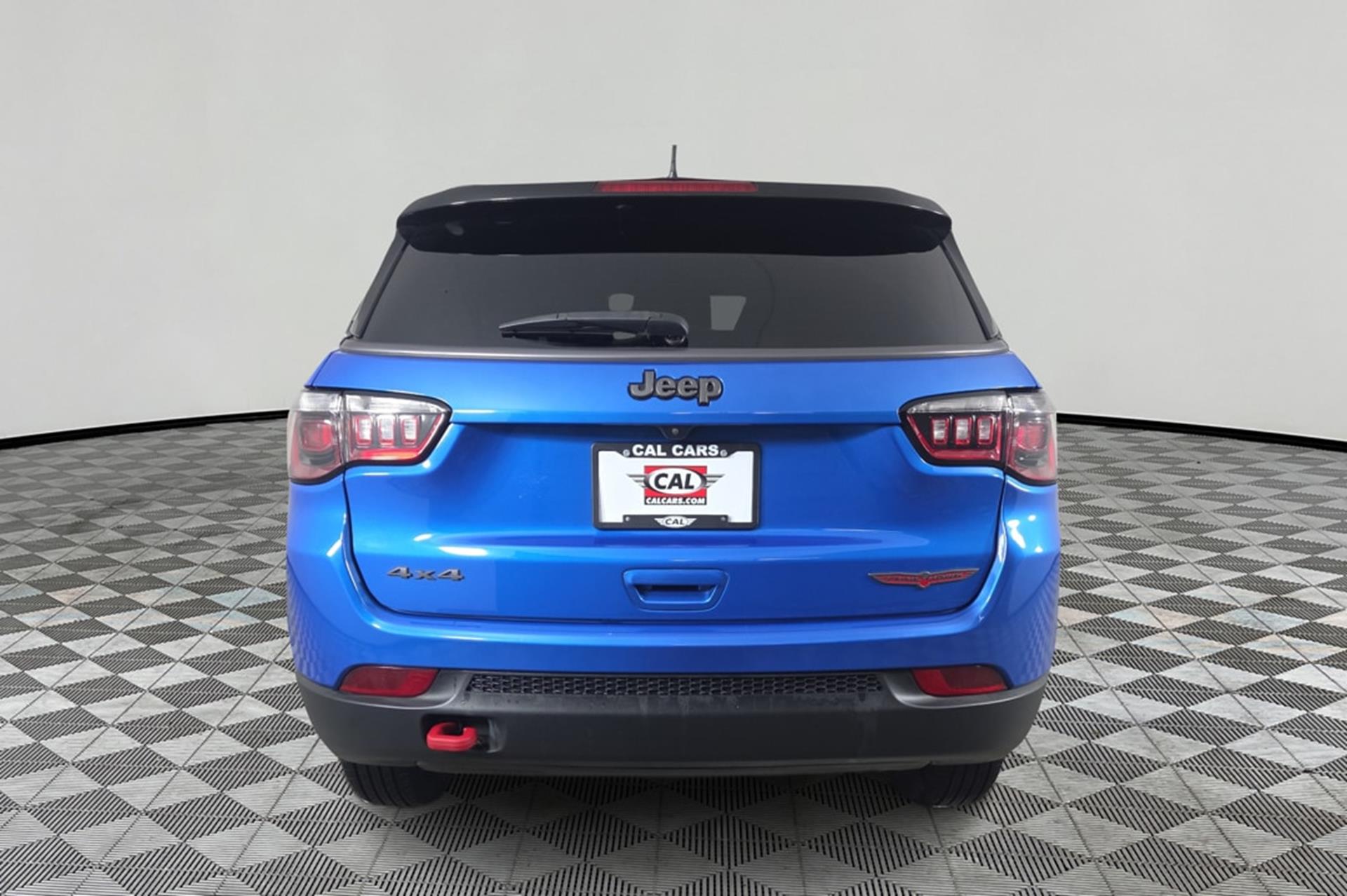 View vehicle photo 5