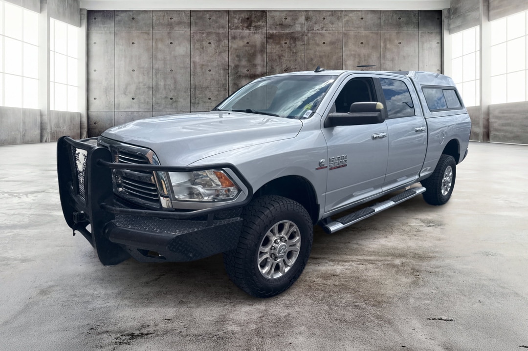 Bright Silver Metallic Clearcoat 2015 RAM 2500 Pickup Truck Four-Wheel Drive 6-Speed Automatic