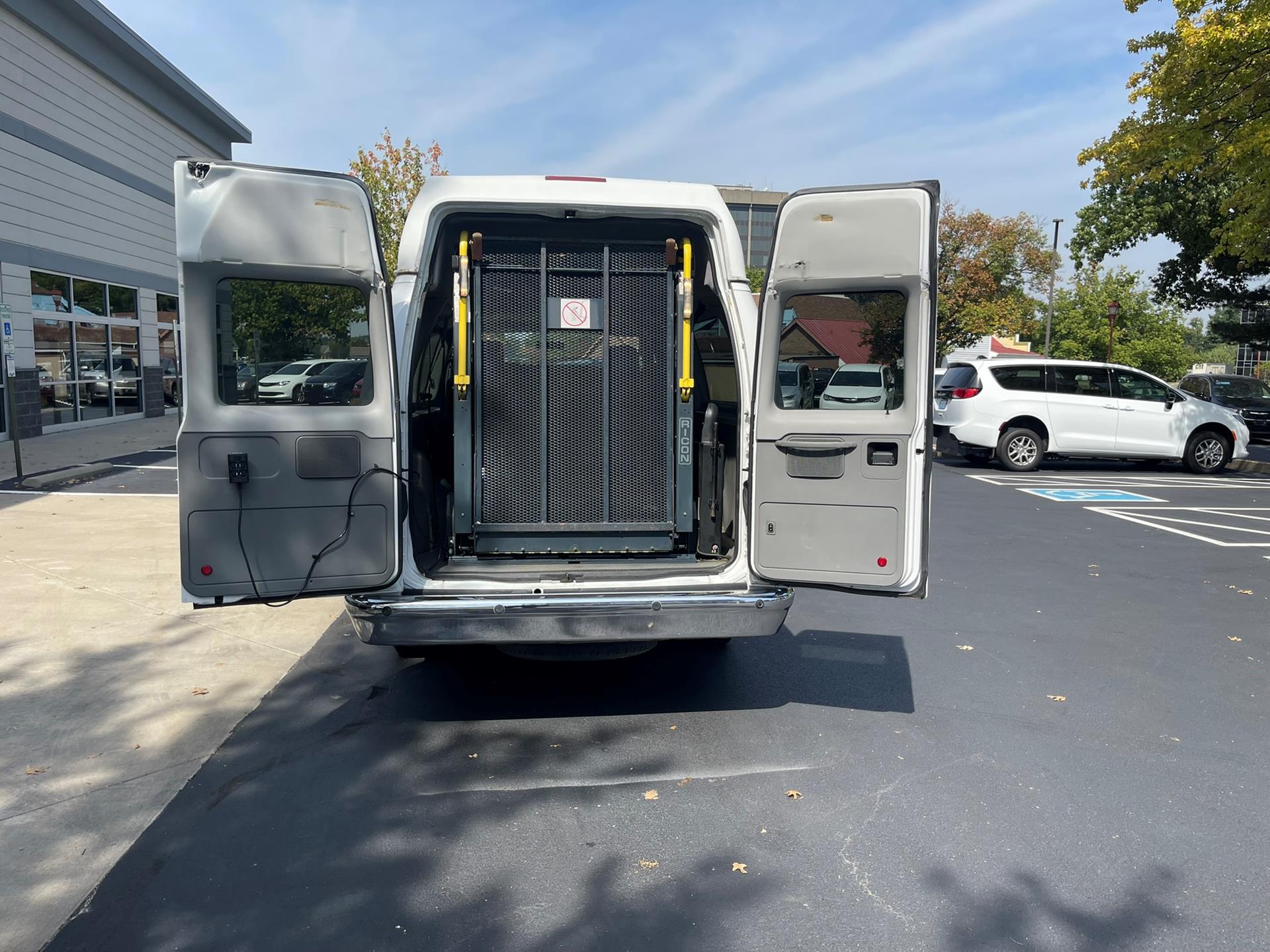 PRE OWNED 2010 Ford Econoline Wagon E350 Super Duty XL