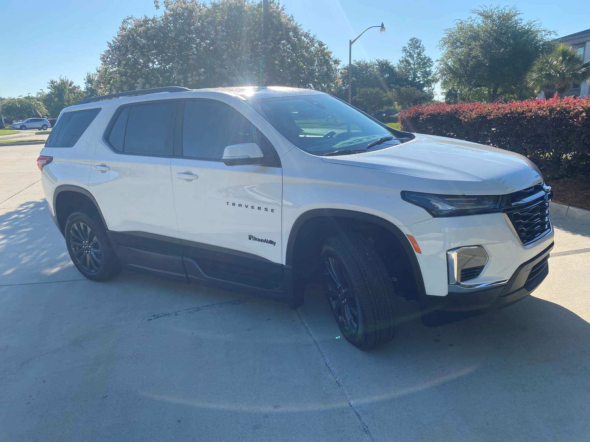 Used 2023 Chevrolet Traverse RS with VIN 1GNERJKW1PJ187991 for sale in Louisville, KY