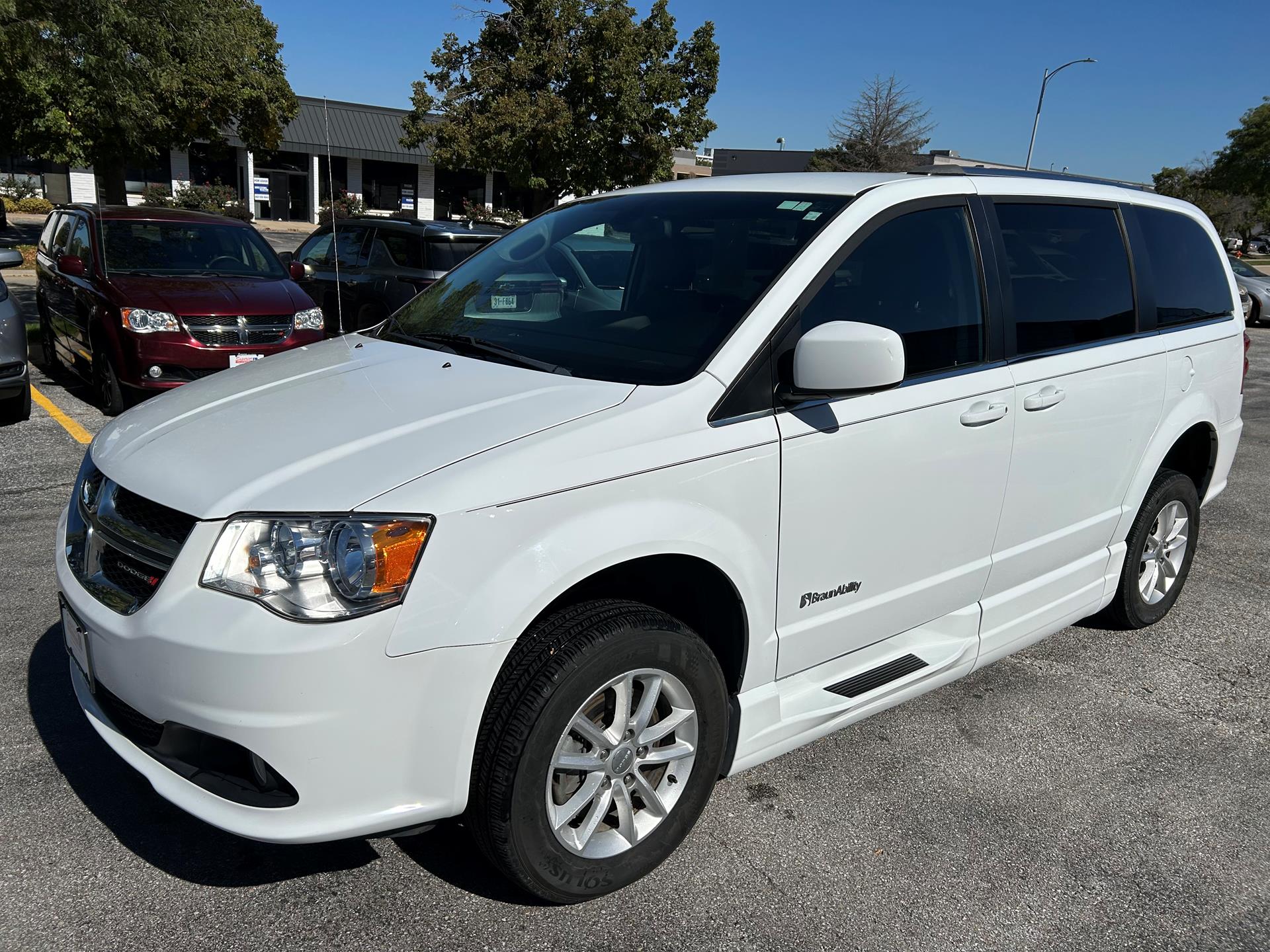 PRE OWNED 2019 Dodge Grand Caravan SXT