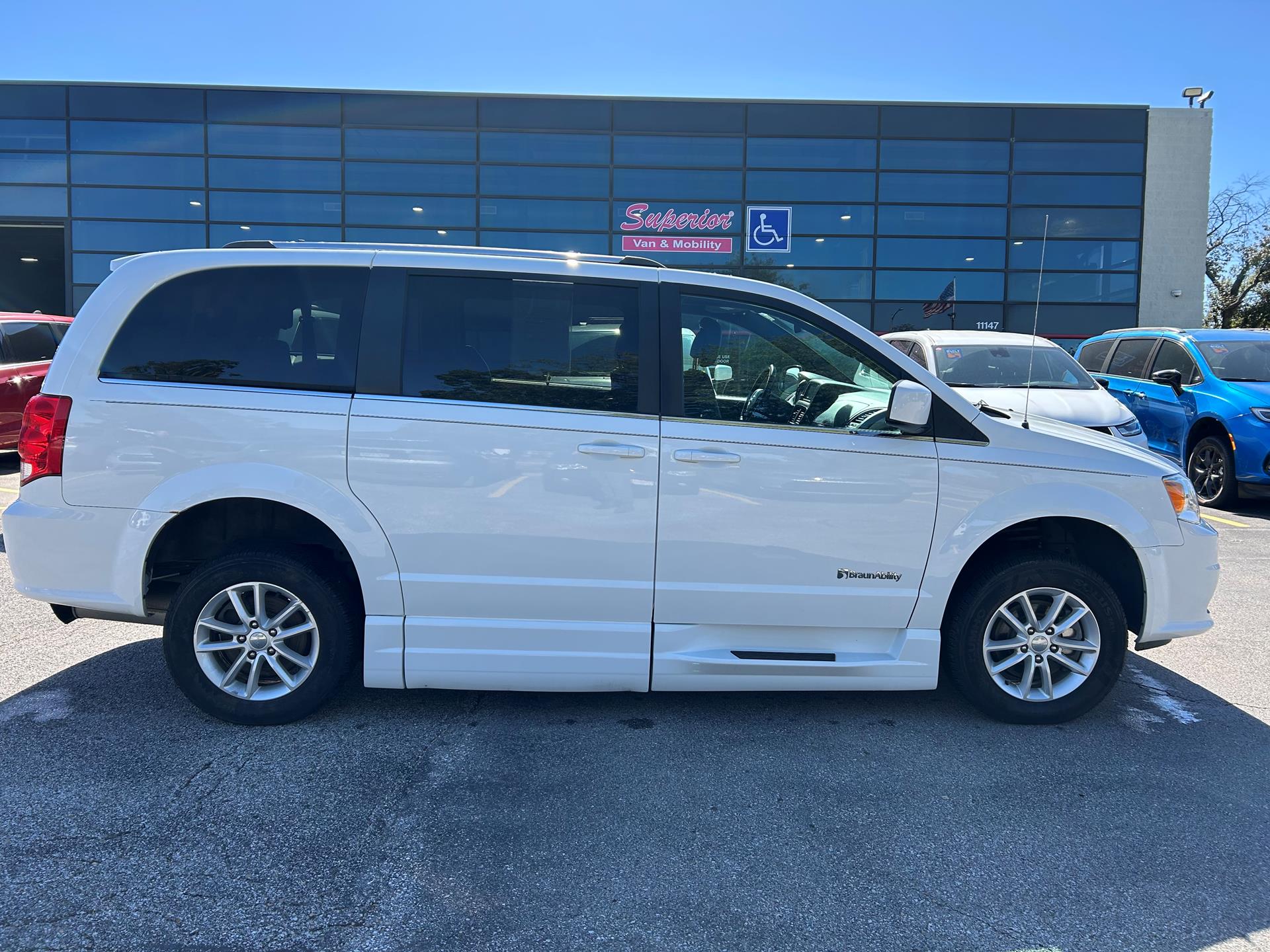 PRE OWNED 2019 Dodge Grand Caravan SXT