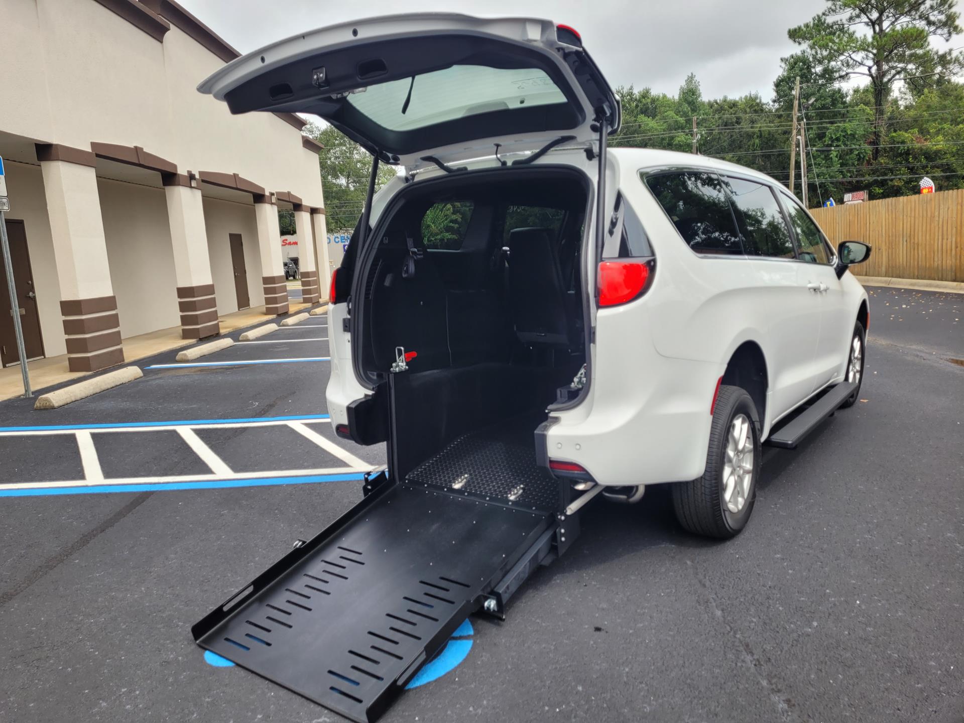2027 Chrysler Voyager