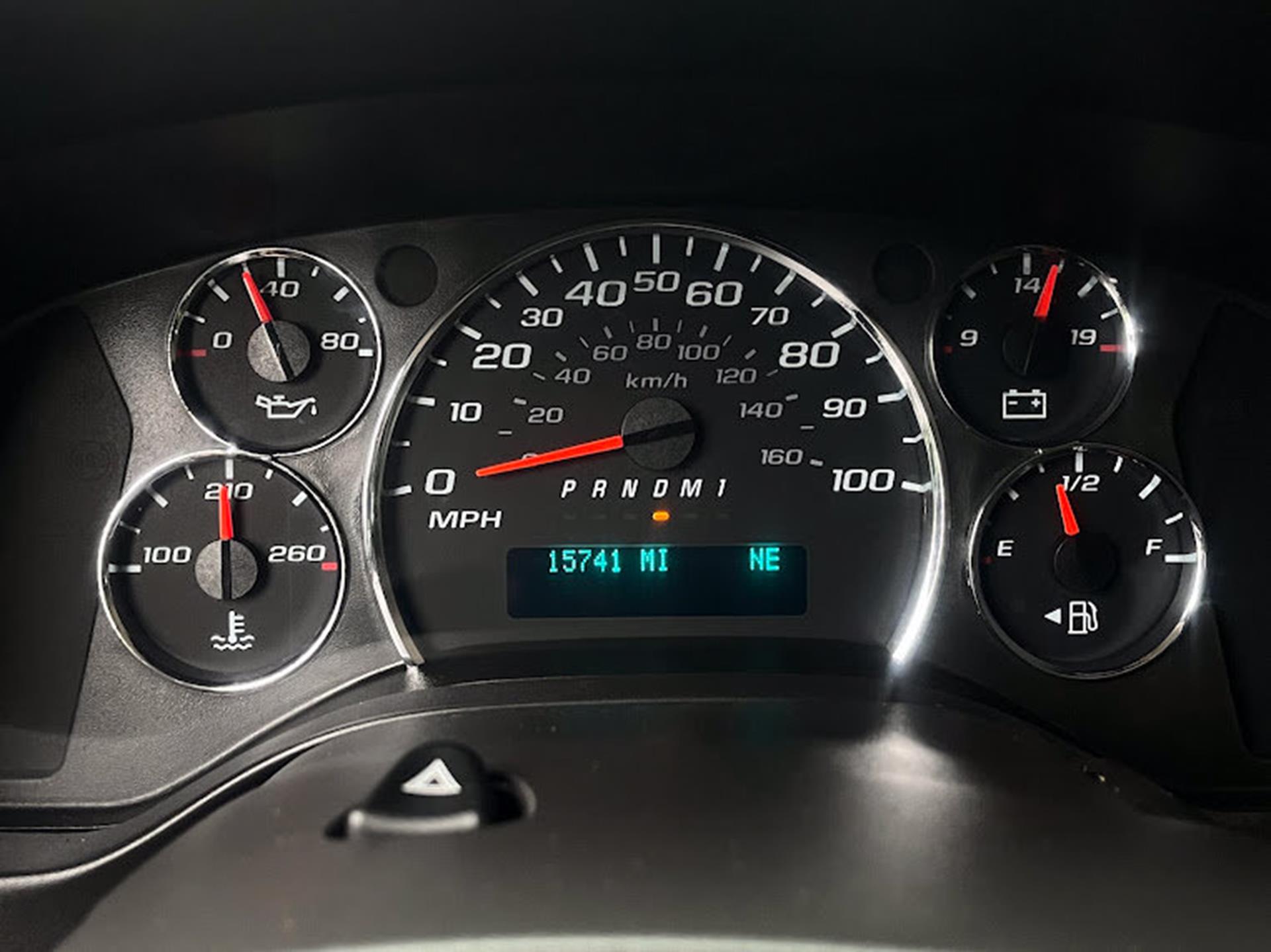2018 Chevrolet Express Passenger LT - Photo 12