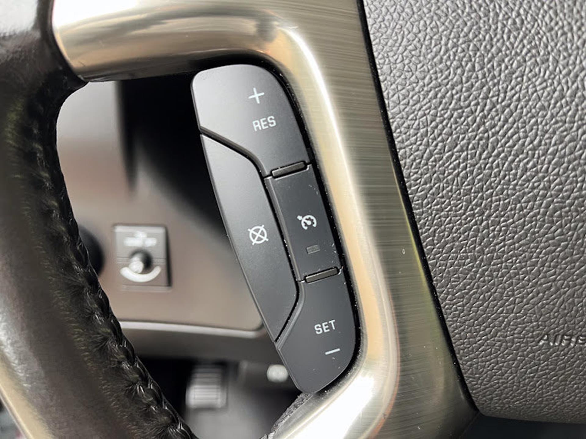 2018 Chevrolet Express Passenger LT - Photo 13
