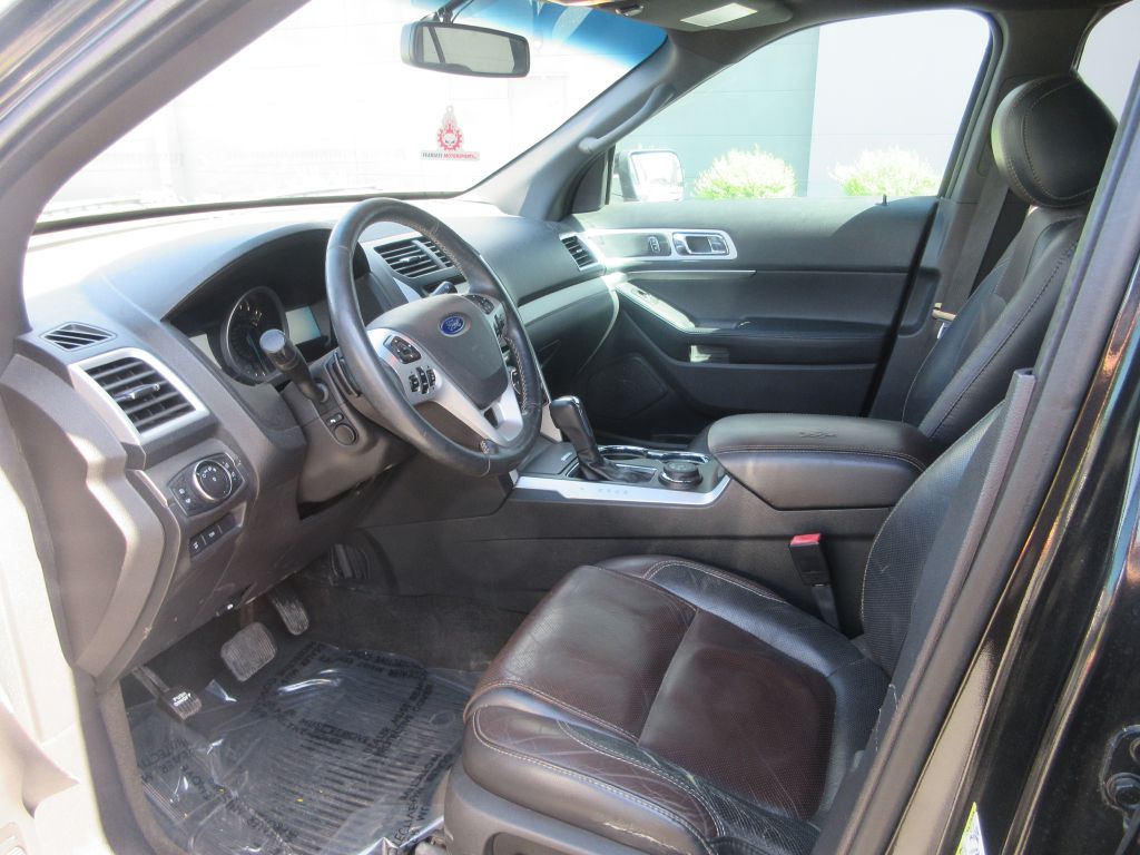 Car Image 10