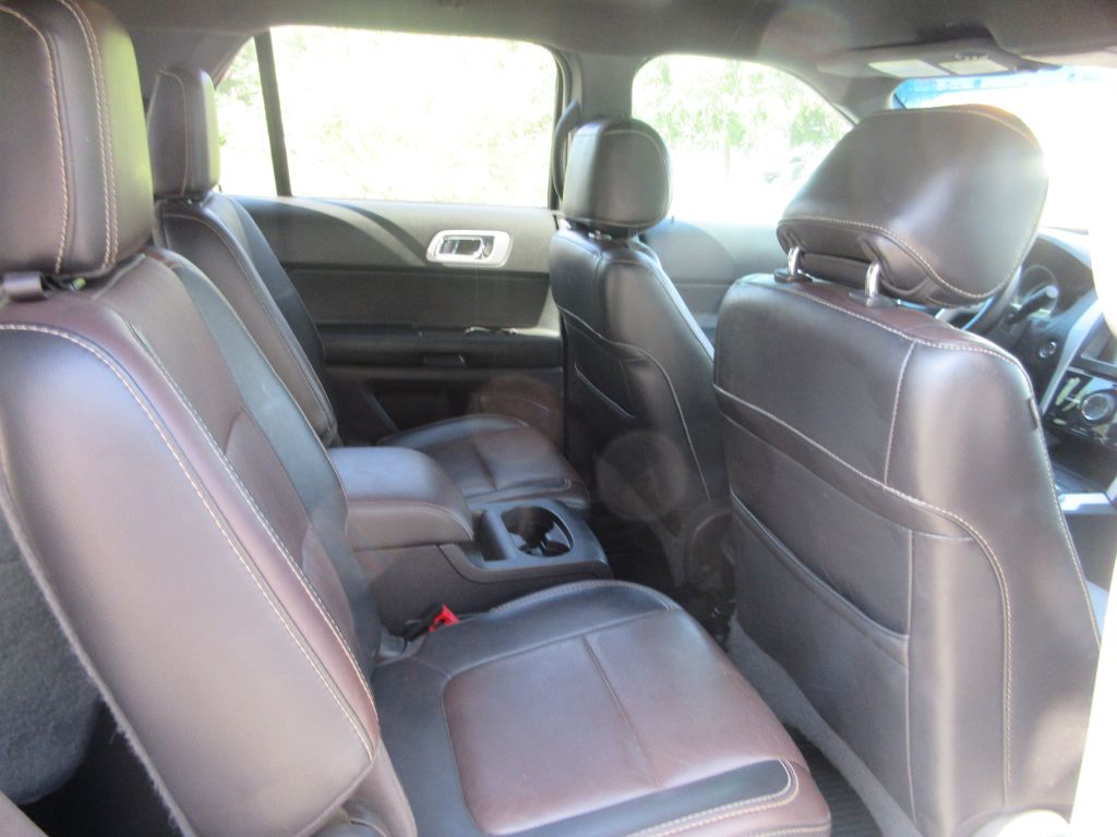 Car Image 14