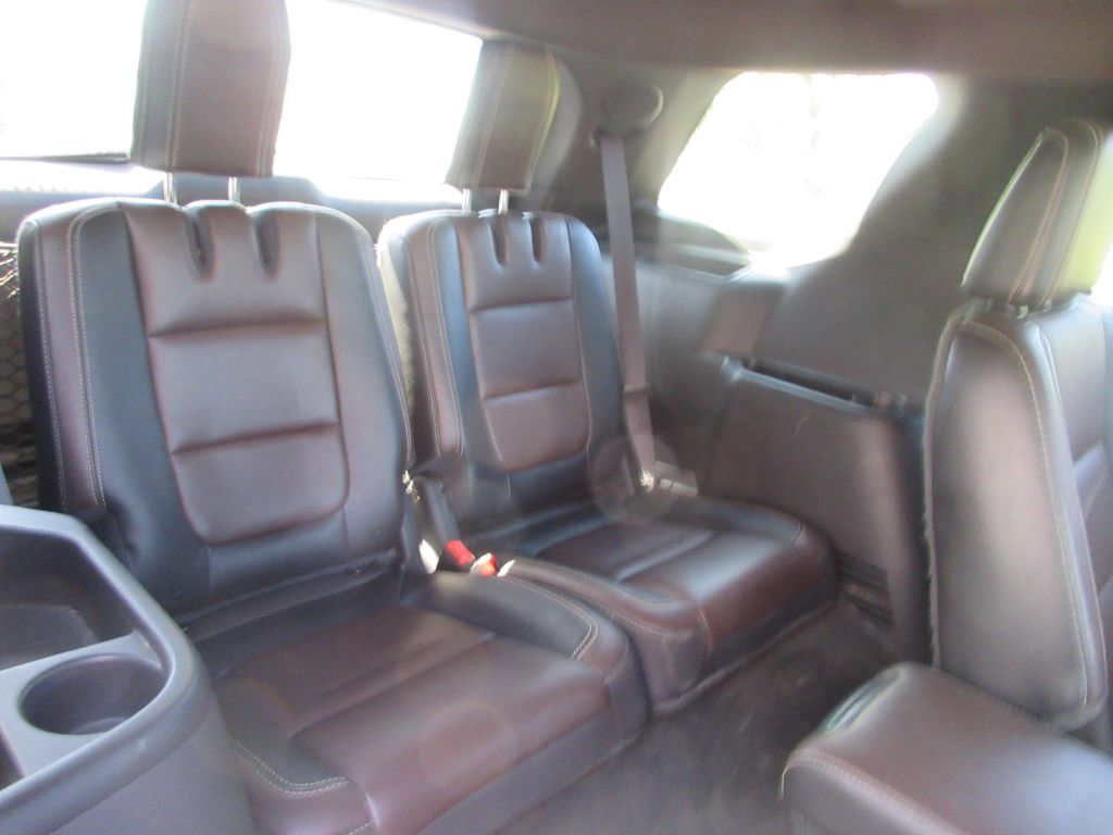 Car Image 17