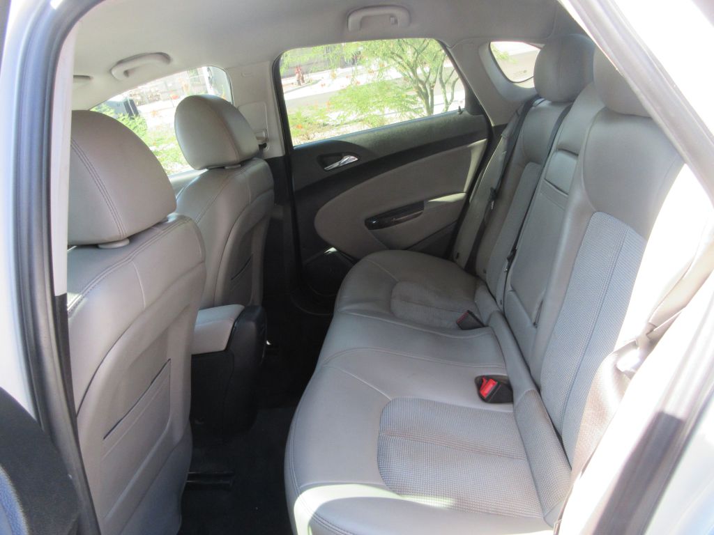 Car Image 9