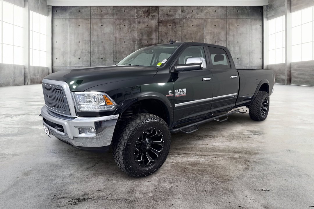  2015 RAM 2500 Laramie Crew Cab LB 4WD   