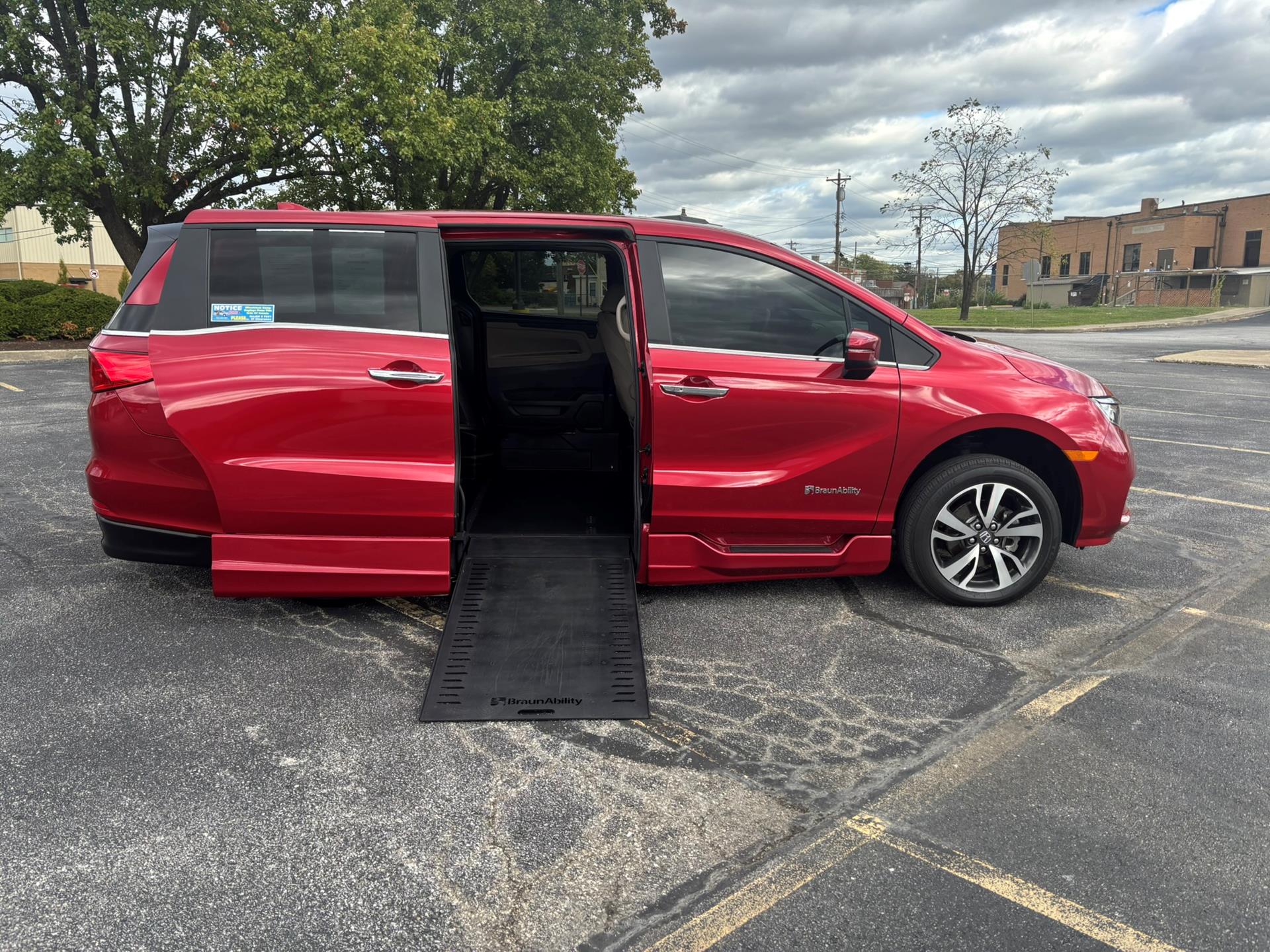 2024 Honda Odyssey Touring's photo
