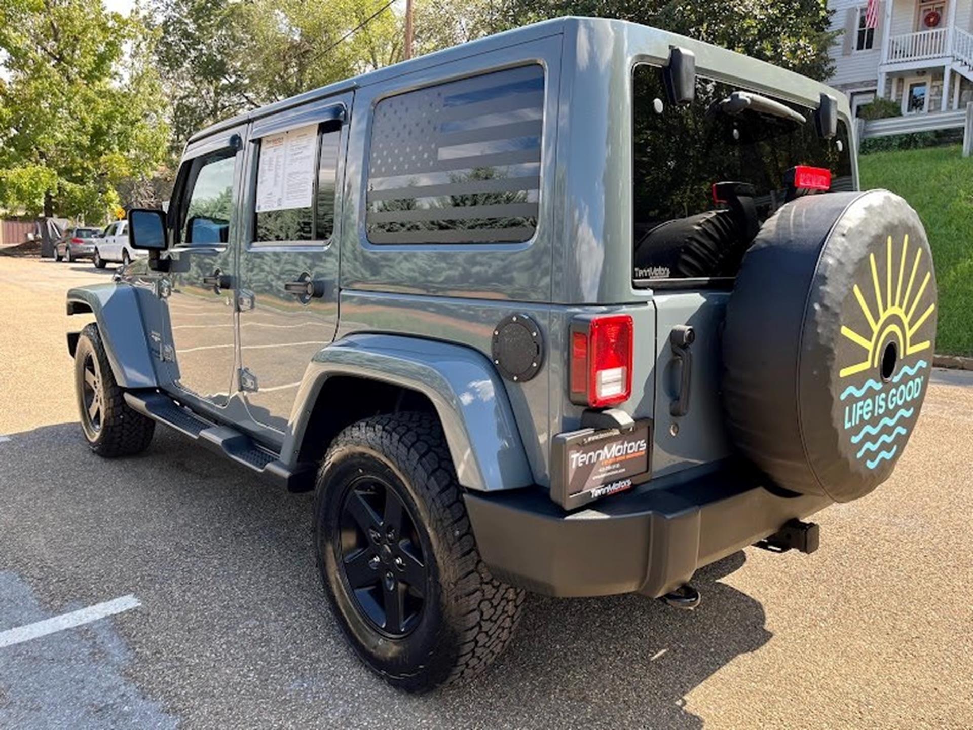 2014 Jeep Wrangler Unlimited Sahara photo 30