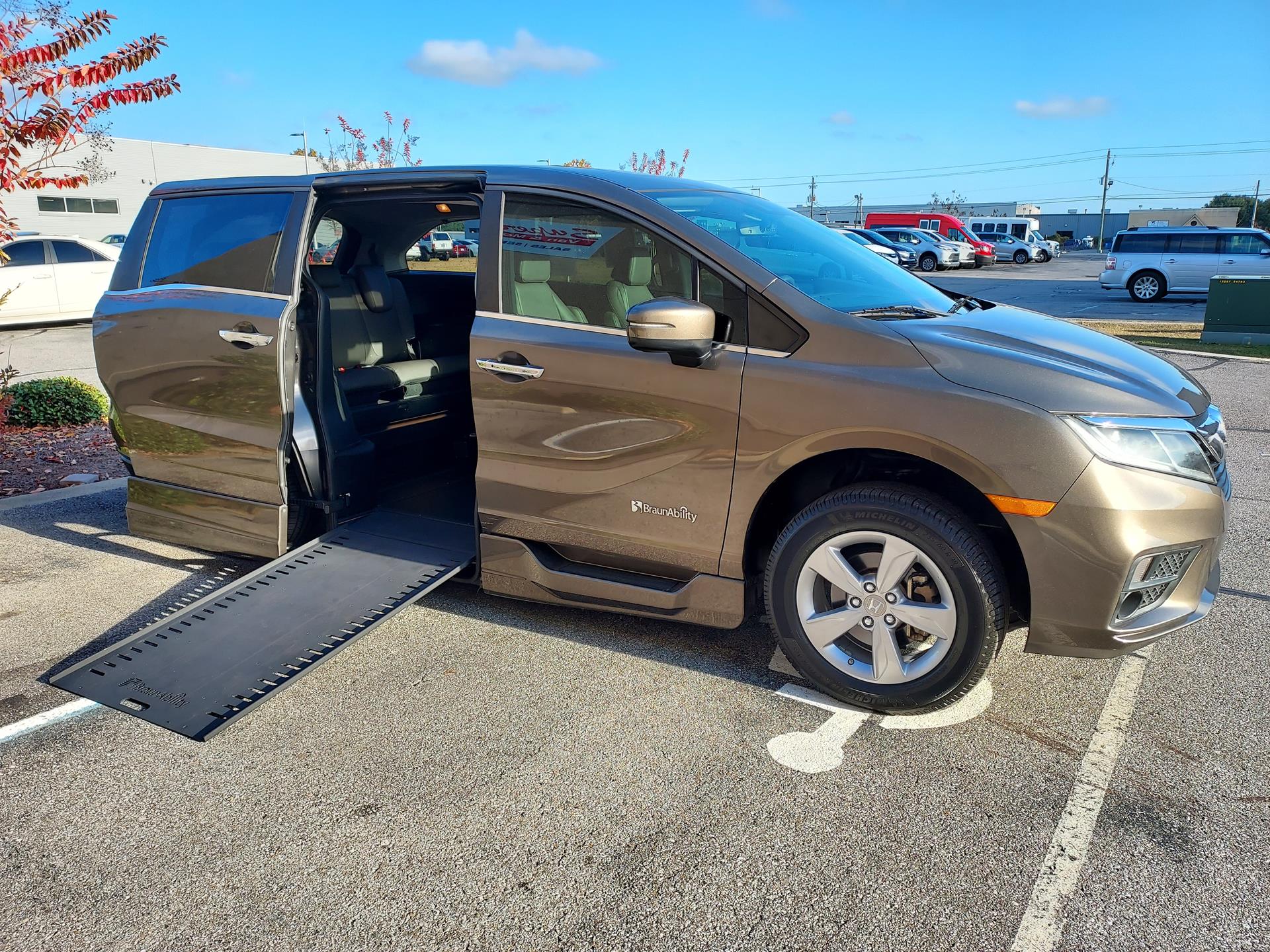 2019 Honda Odyssey EX-L's photo