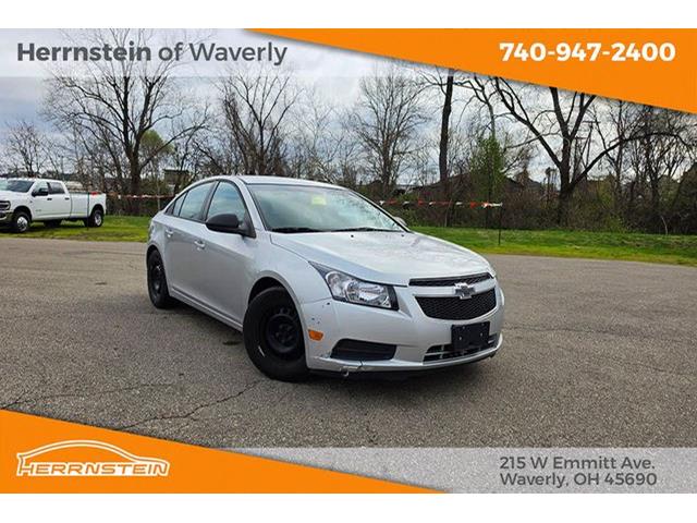 Silver Ice Metallic 2013 Chevrolet Cruze LS Sedan FWD Sedan Front-Wheel Drive 6-Speed Automatic