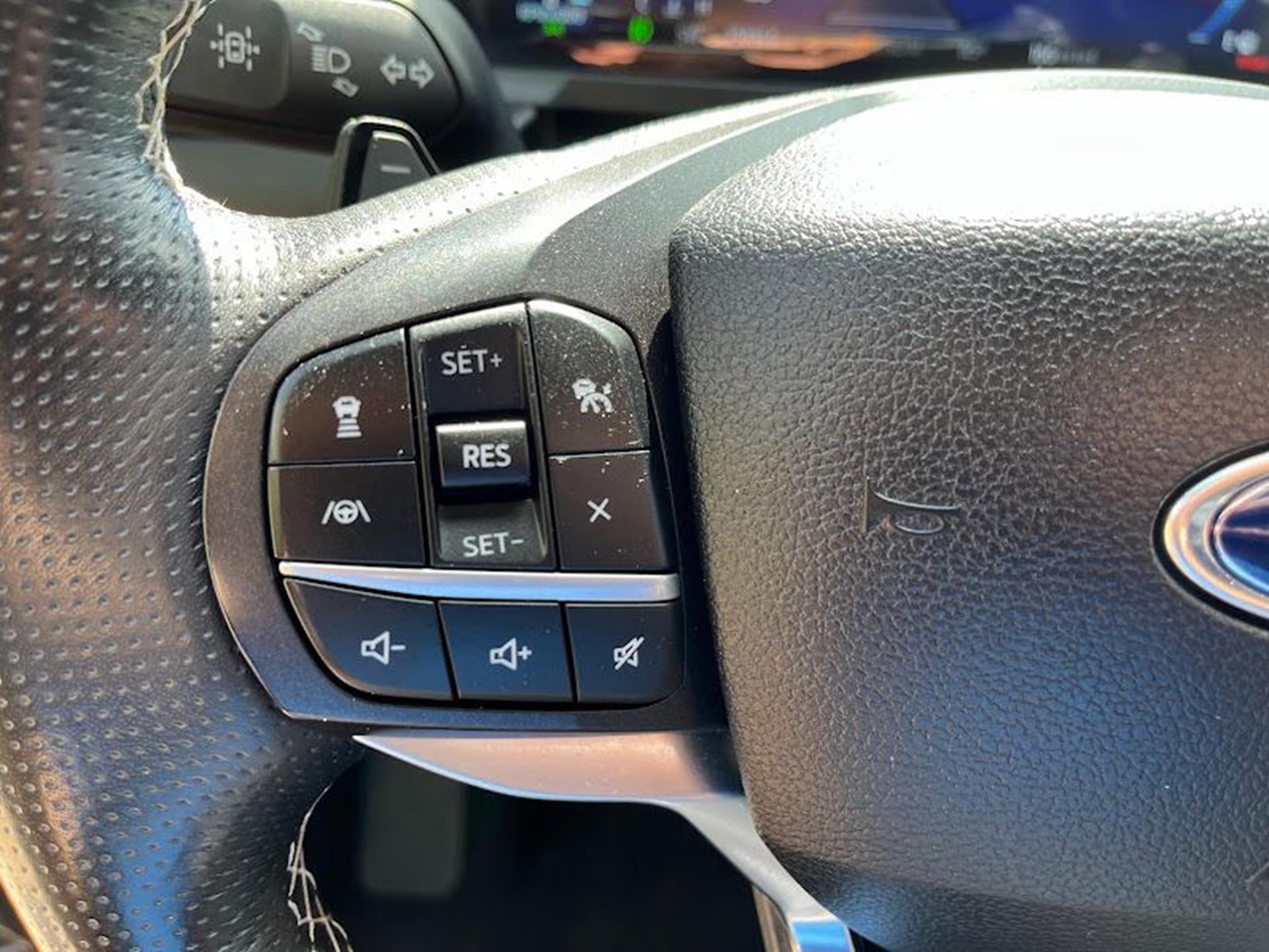 2020 Ford Explorer ST - Photo 13