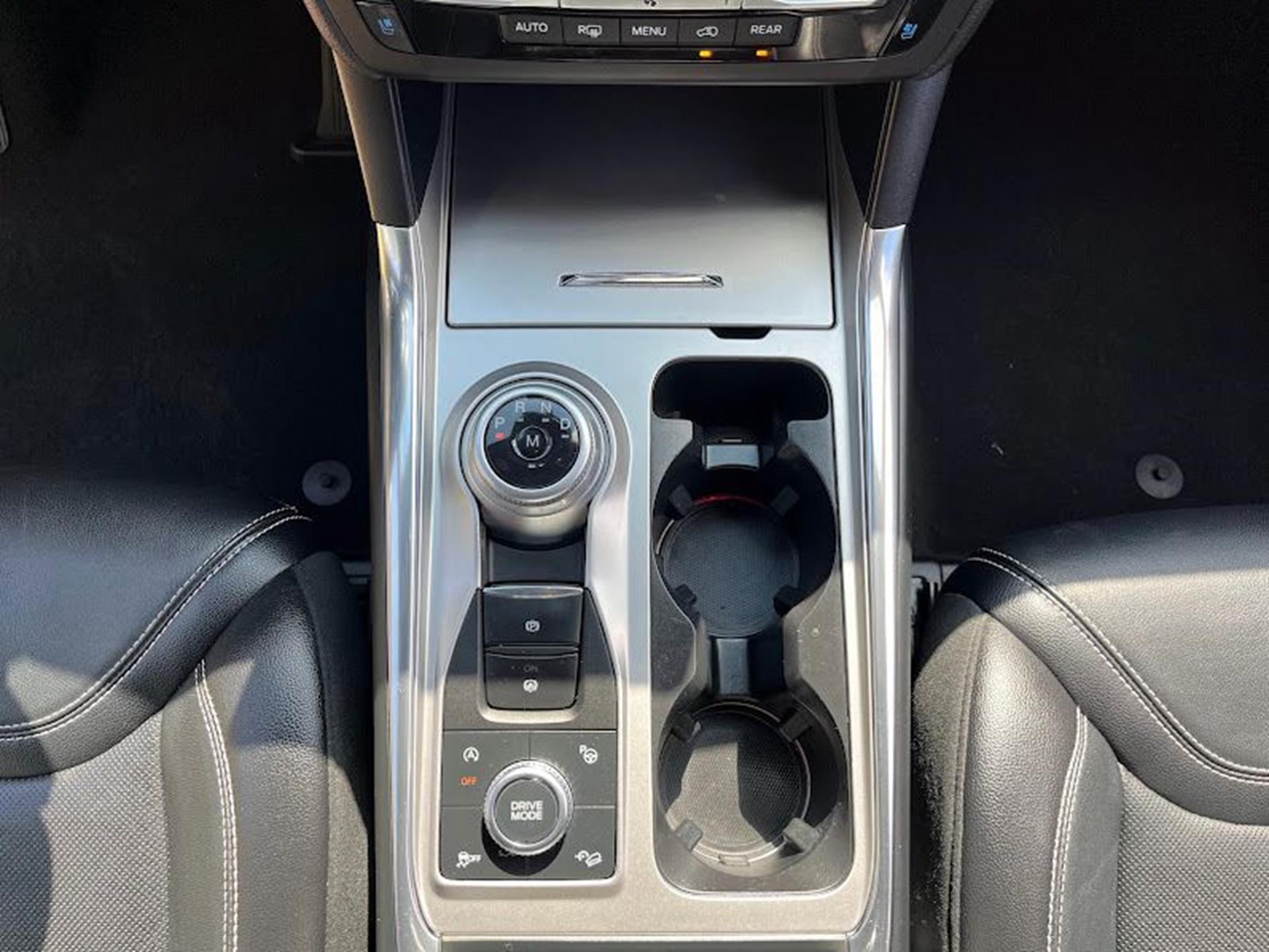 2020 Ford Explorer ST - Photo 18