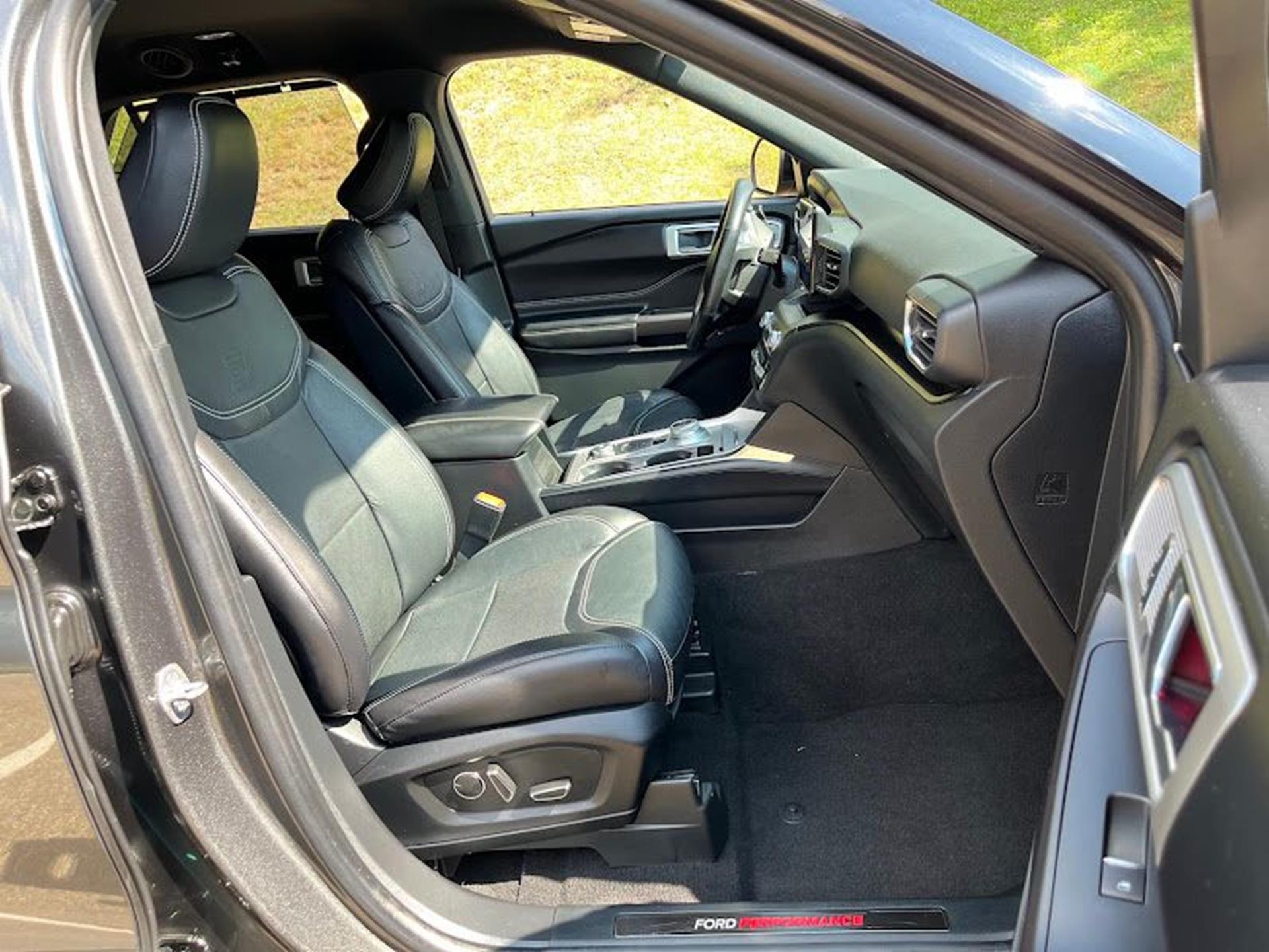 2020 Ford Explorer ST - Photo 35