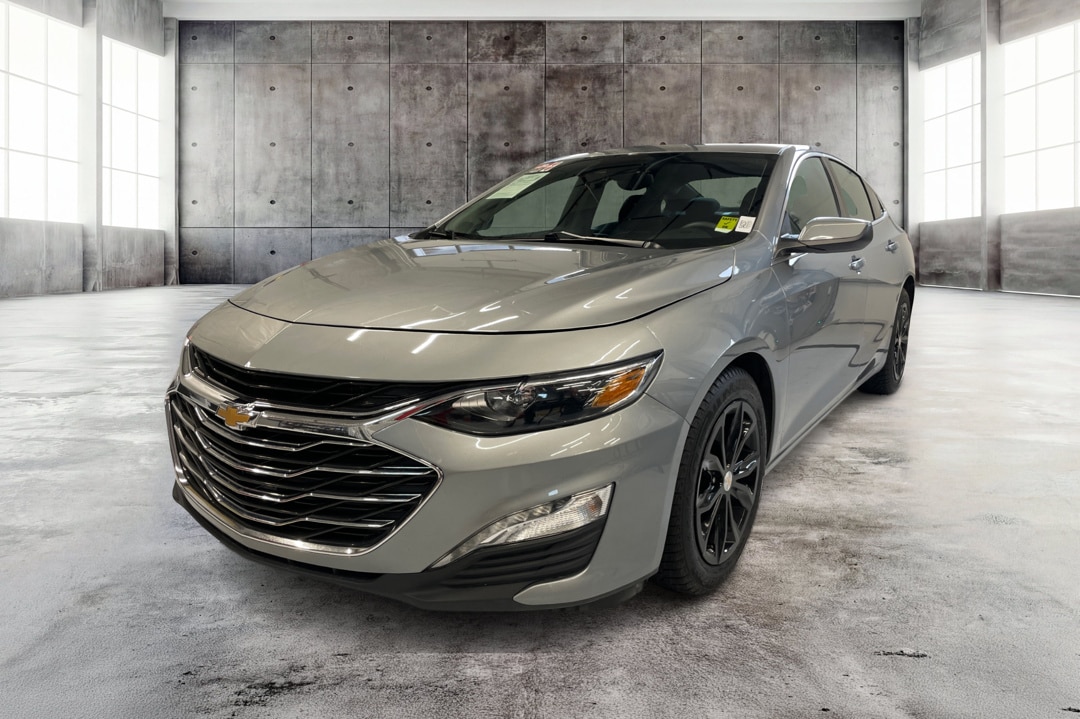 Gray 2024 Chevrolet Malibu Sedan Front-Wheel Drive Continuously Variable Transmission