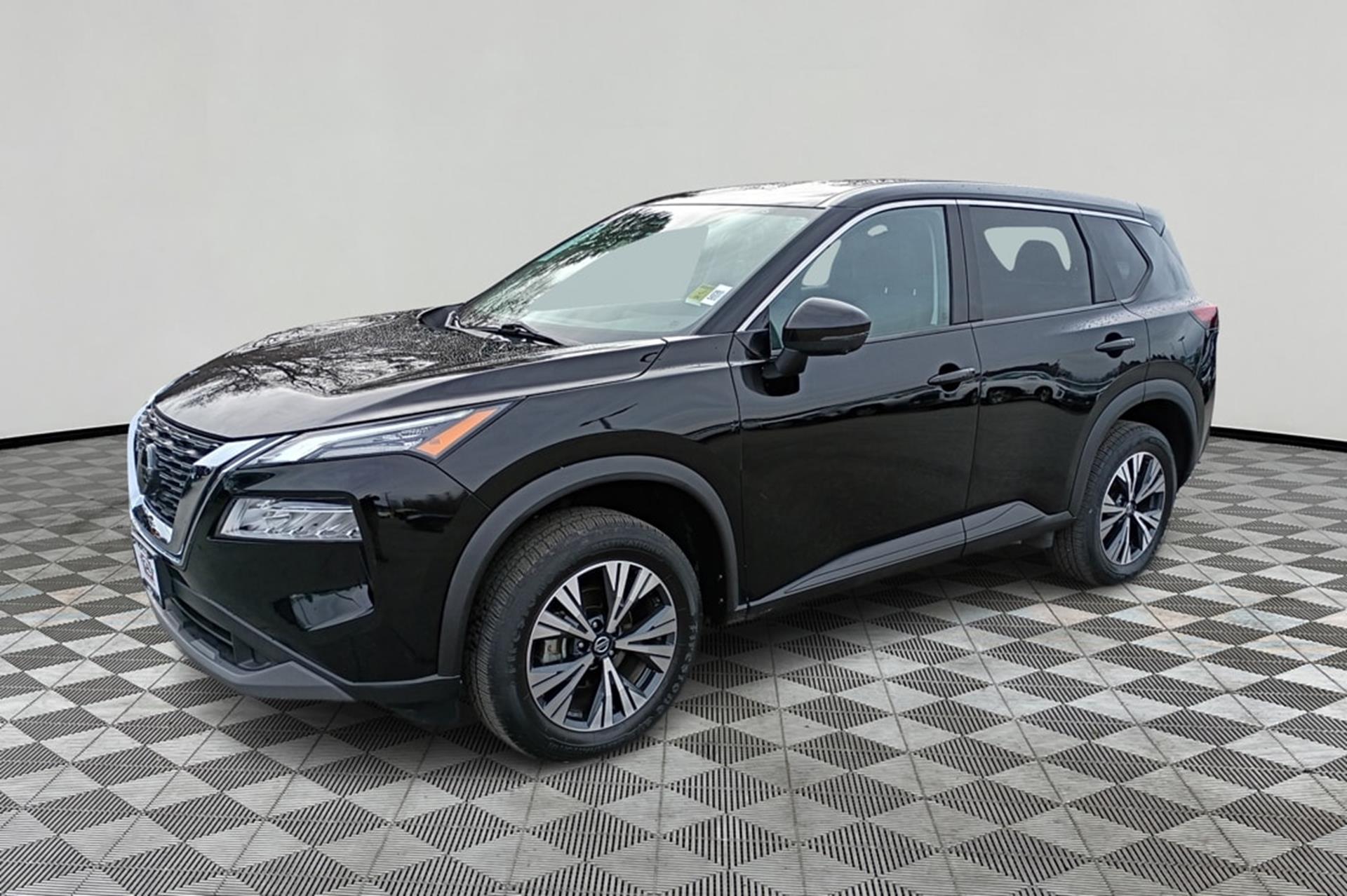View vehicle photo 2