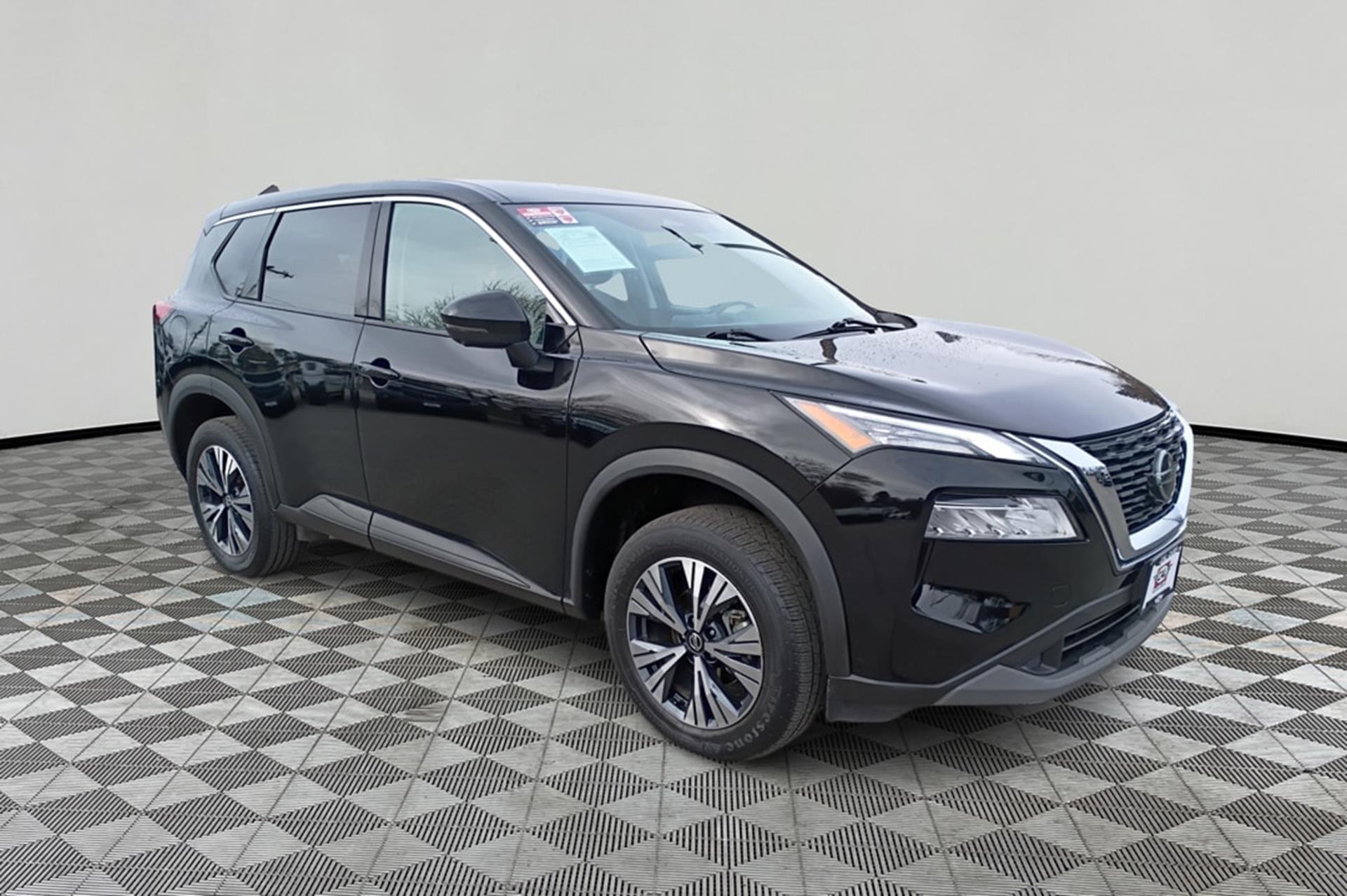 View vehicle photo 5