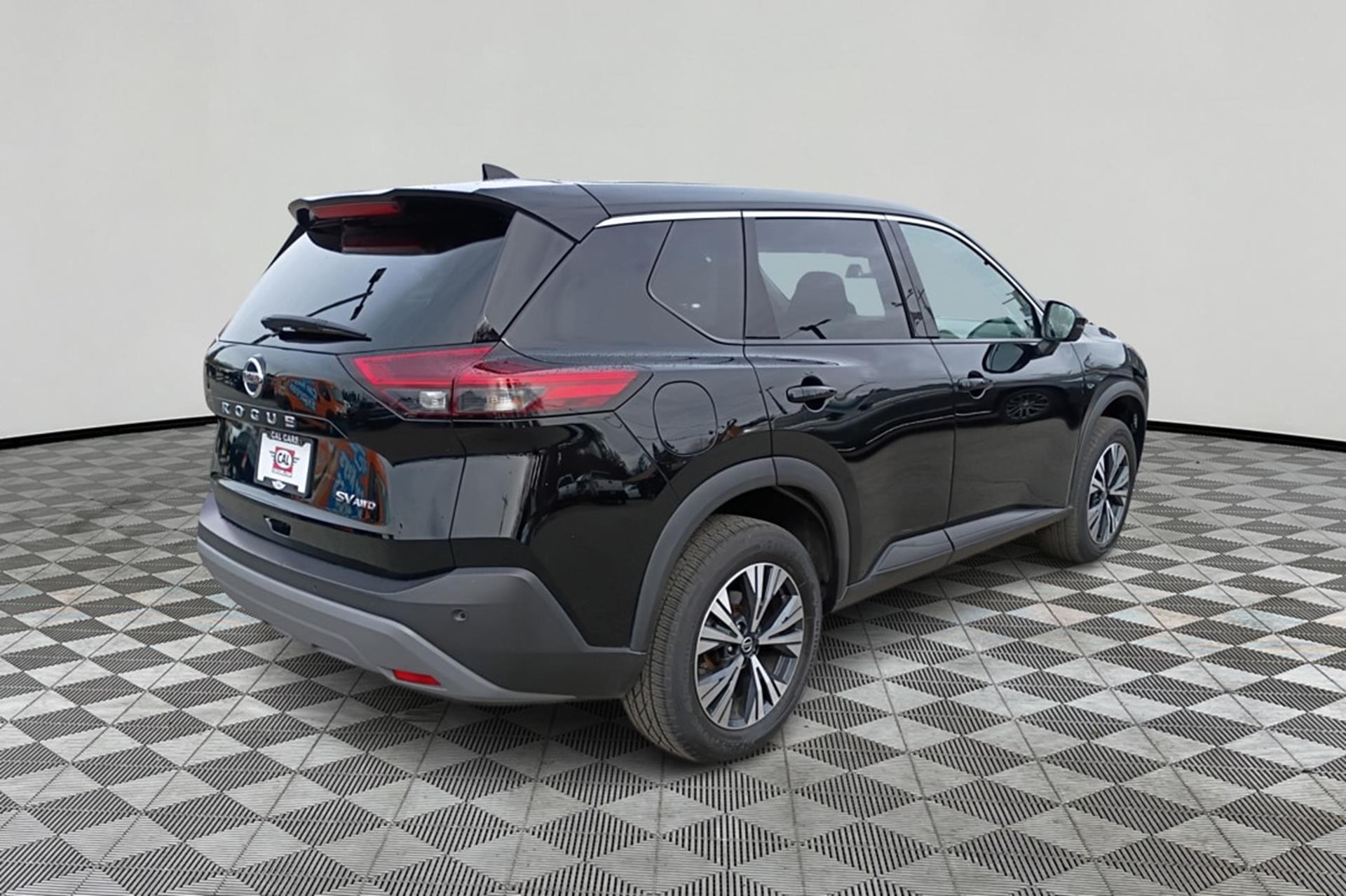 View vehicle photo 7